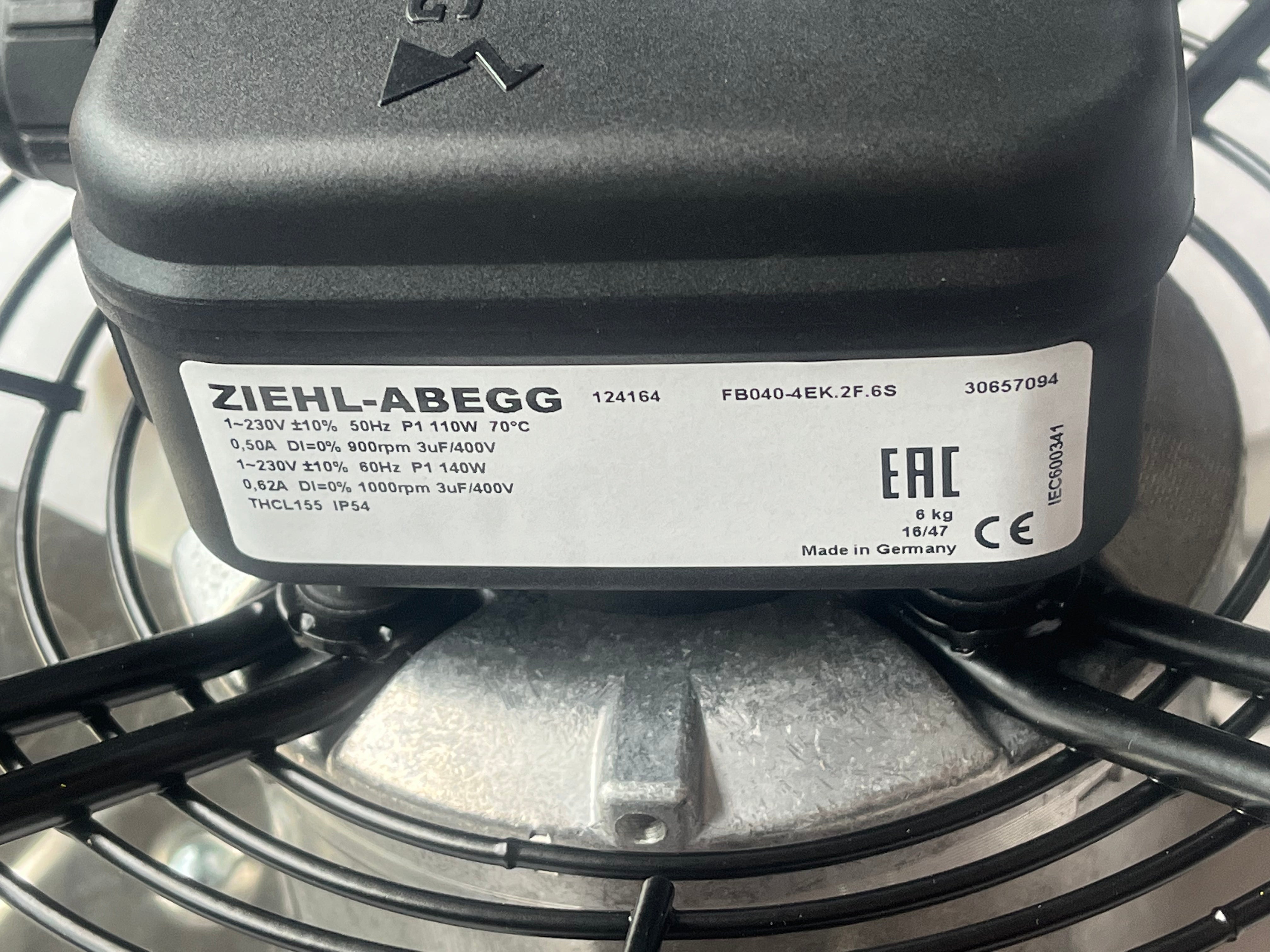 FB040-4EK.2F.6S ZIEHL-ABEGG Axial Fan 1-230V 0.2kW 0.94A 1410rpm 50/60HZ