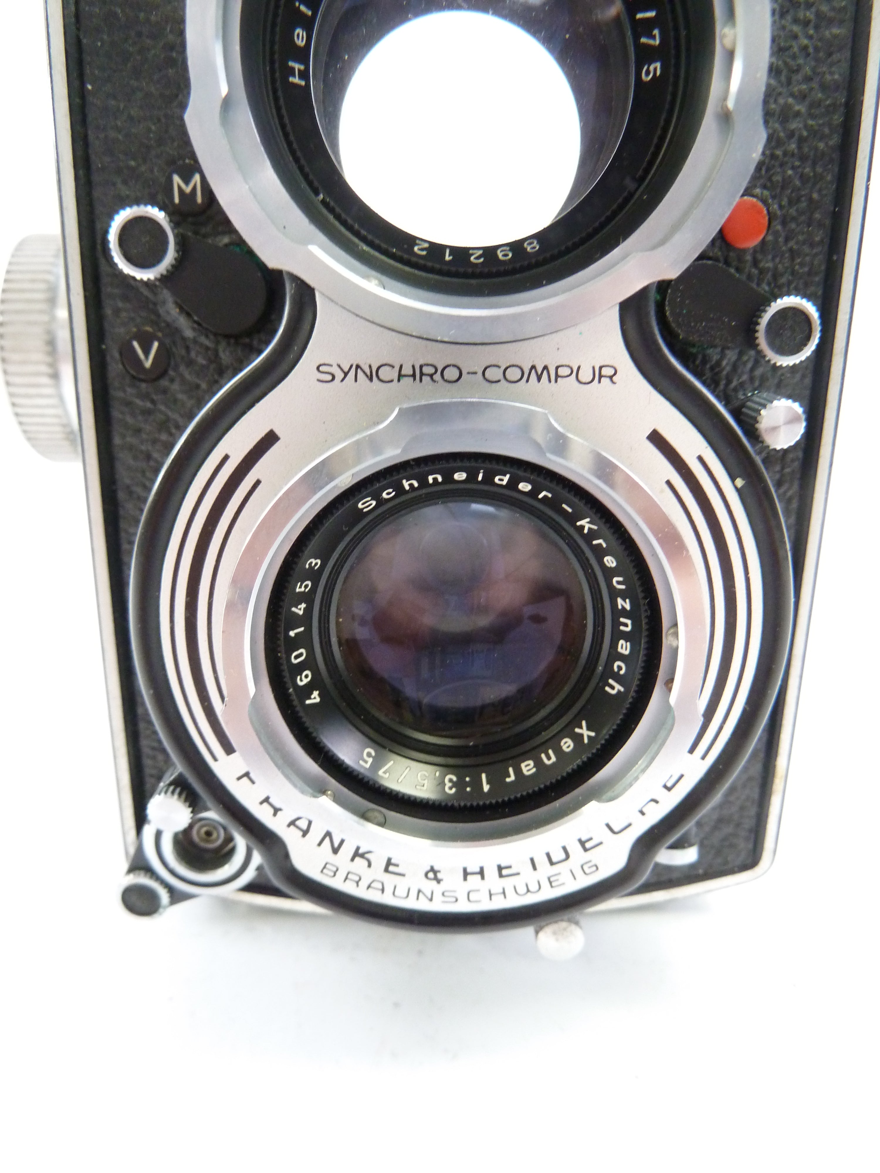 Rolleicord V Twin Lens Reflex with Schneider 75MM f3.5 Lens AS IS