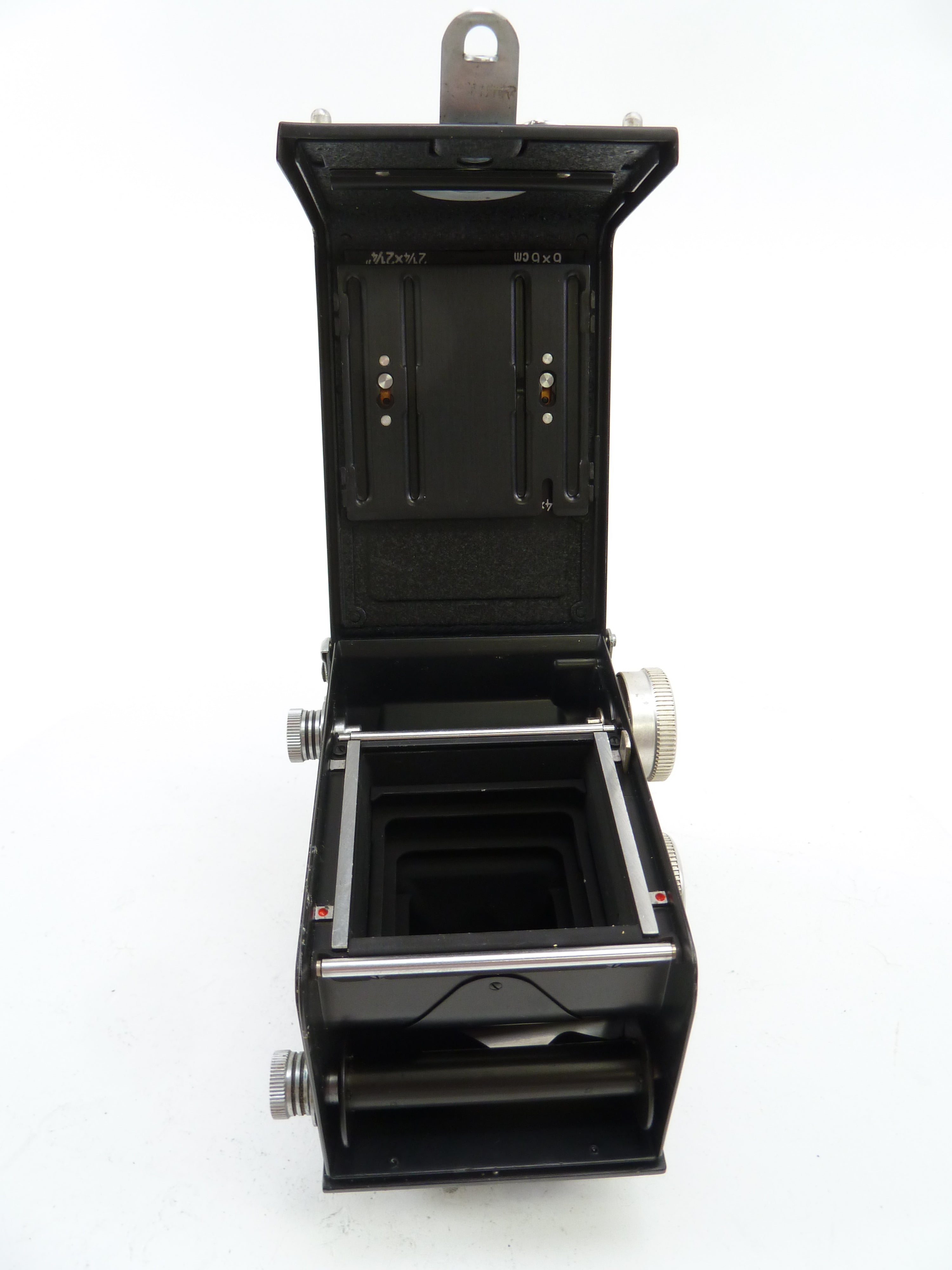 Rolleicord V Twin Lens Reflex with Schneider 75MM f3.5 Lens AS IS