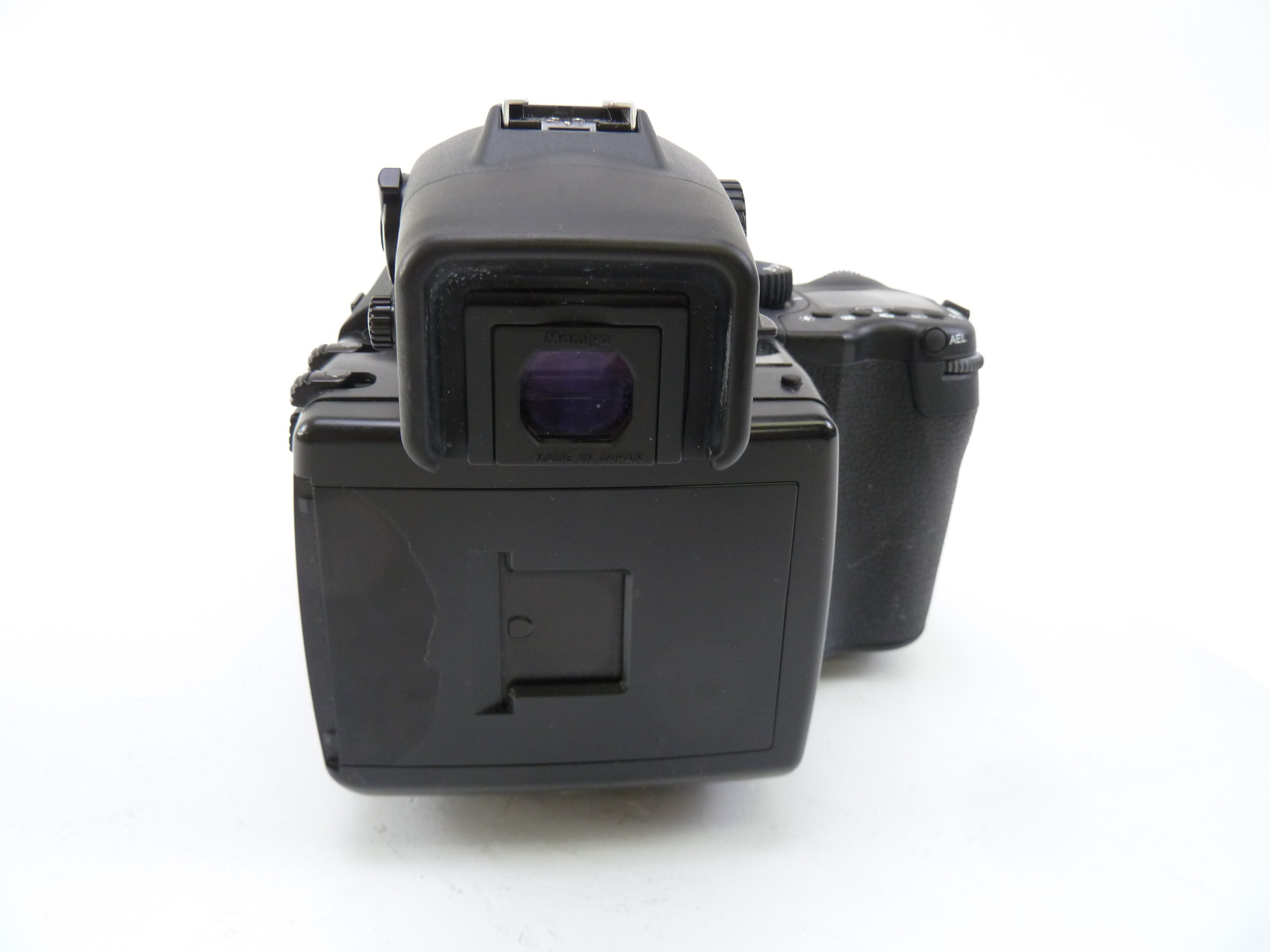Mamiya 645 AFD II Complete Kit with 80MM F2.8 Lens and 120/220 Film Back