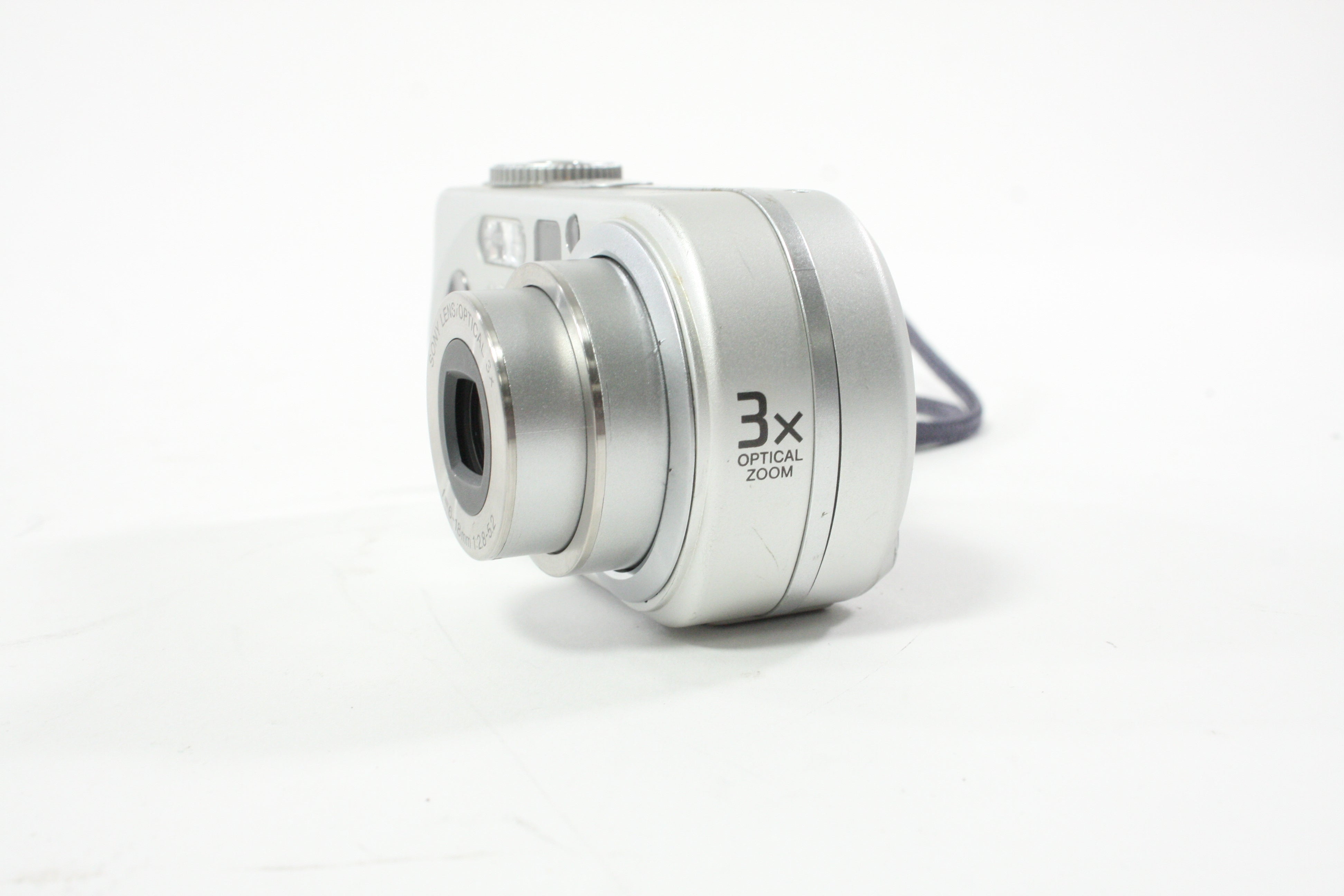 Sony CyberShot DSC-P8 Digital Point-and-Shoot Camera 3x Zoom 3.2mp