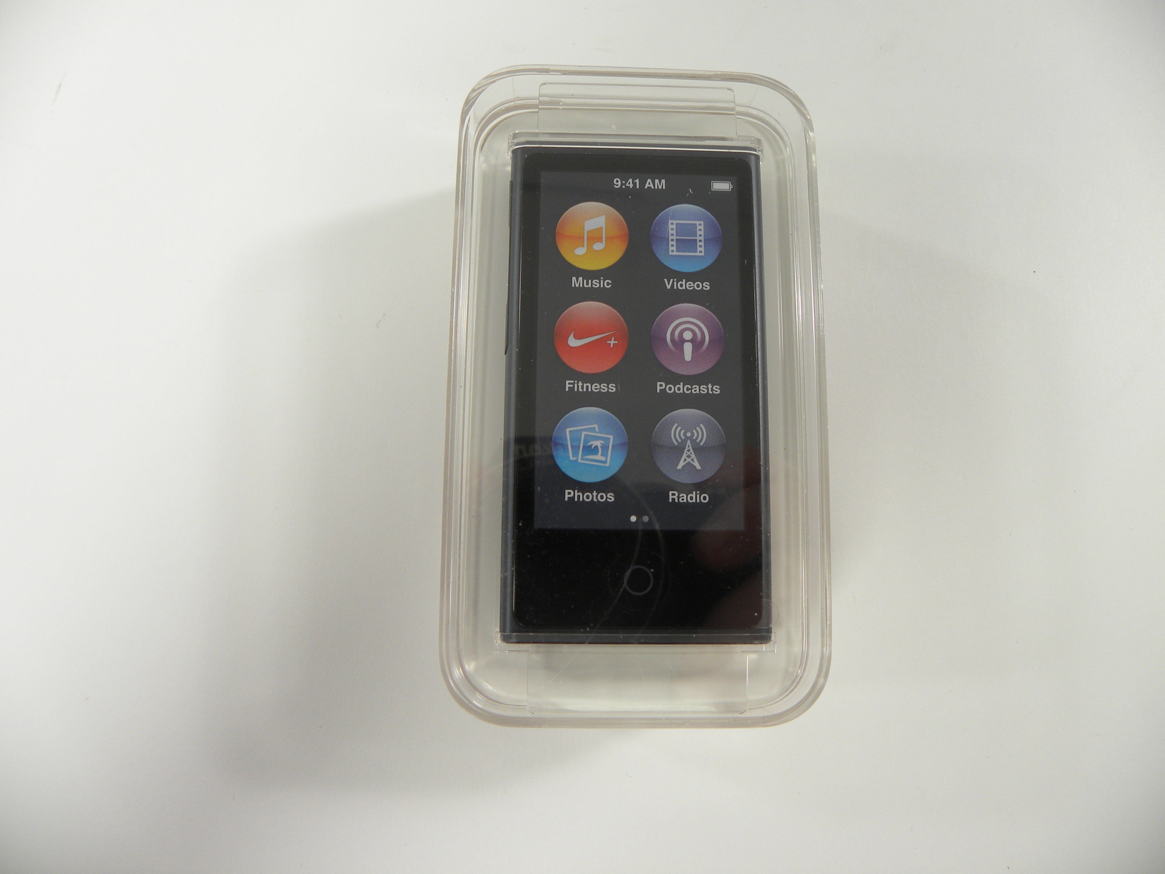 Apple IPod Nano Model A1446 16GB