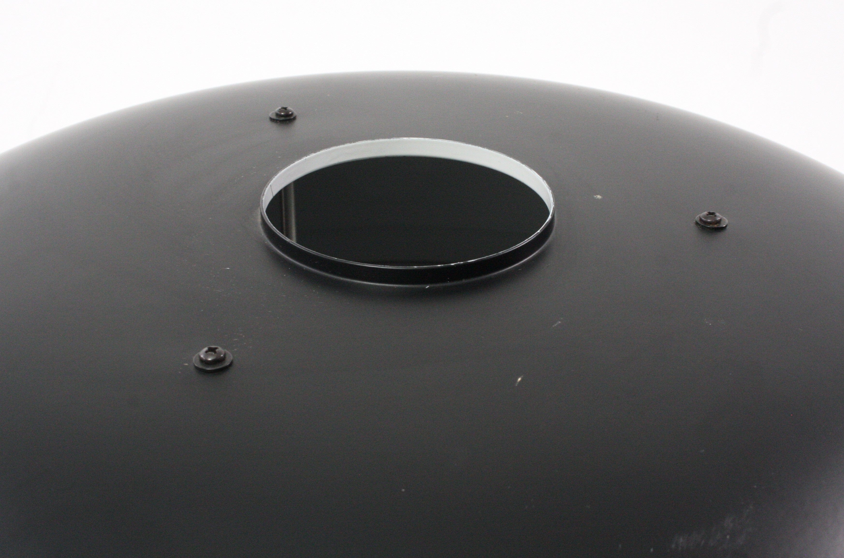 Beauty Dish Black with White Interior with Paul C. Buff Mount 22 inch