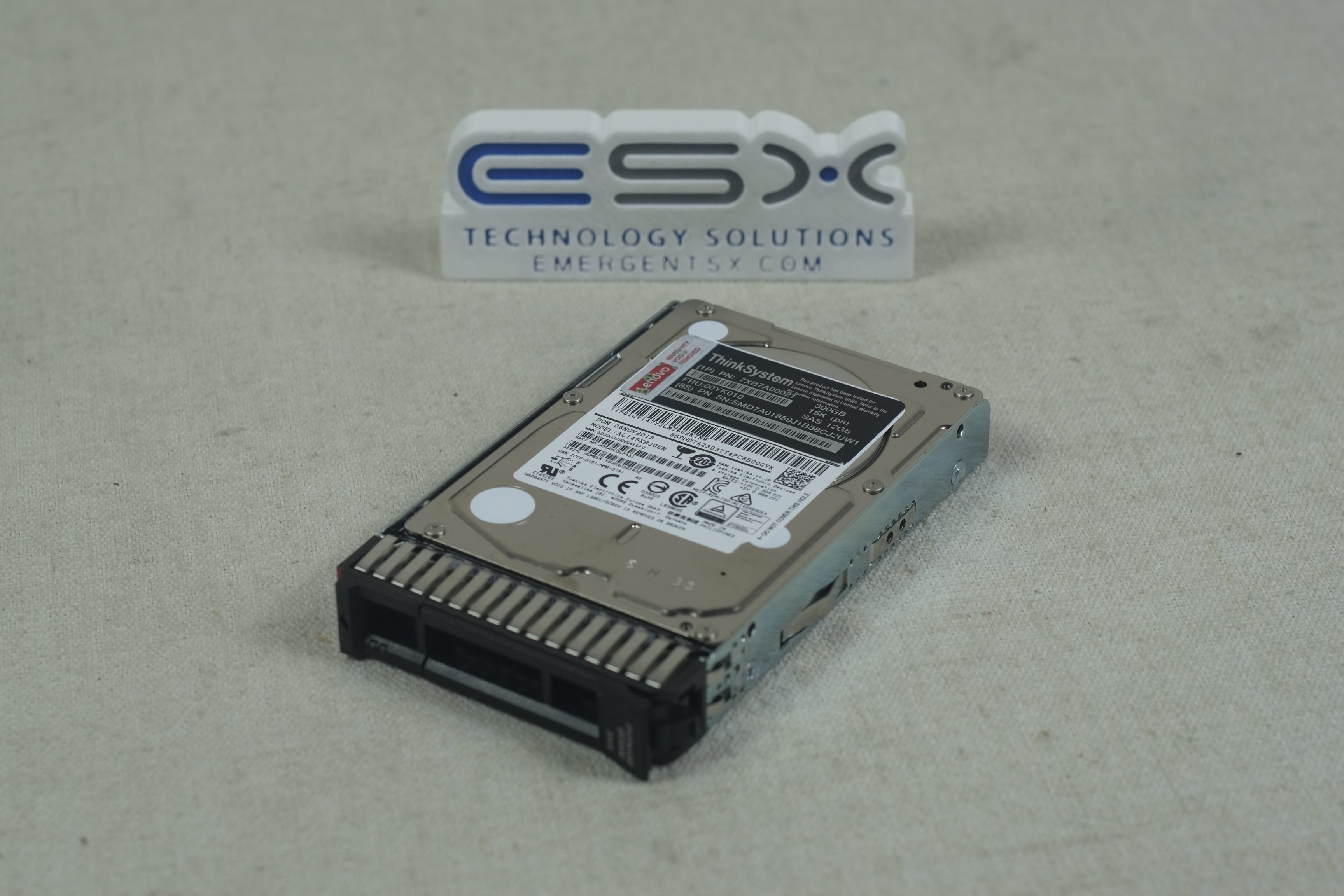 Lenovo 00YK010 ThinkSystem 300GB 15k 12Gb/s 2.5” SAS Hard Drive 7XB7A00021