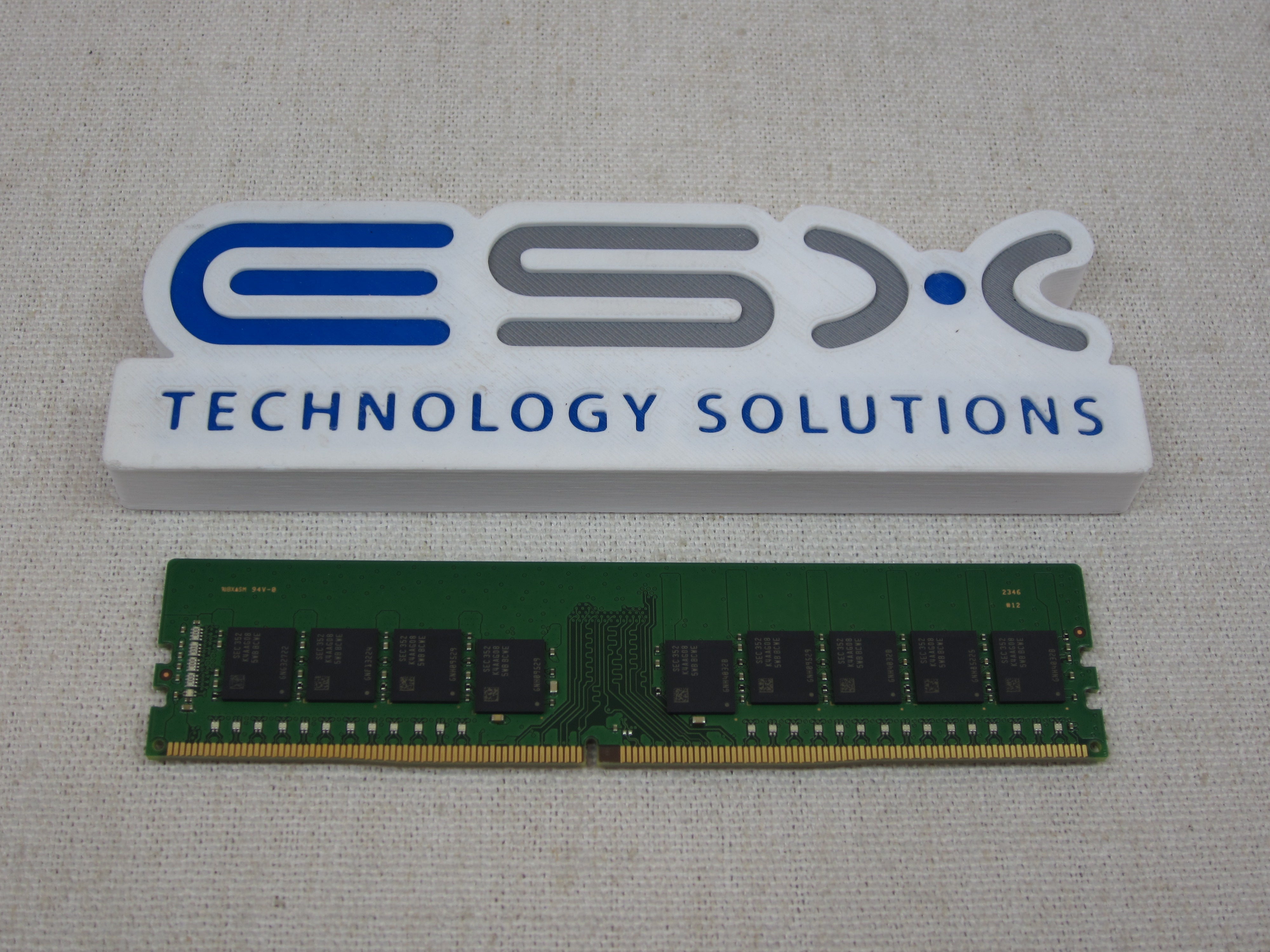 Lenovo 03GX401 32GB 2Rx8 PC4-3200AA TruDDR4 ECC UDIMM M391A4G43BB1-CWEQ