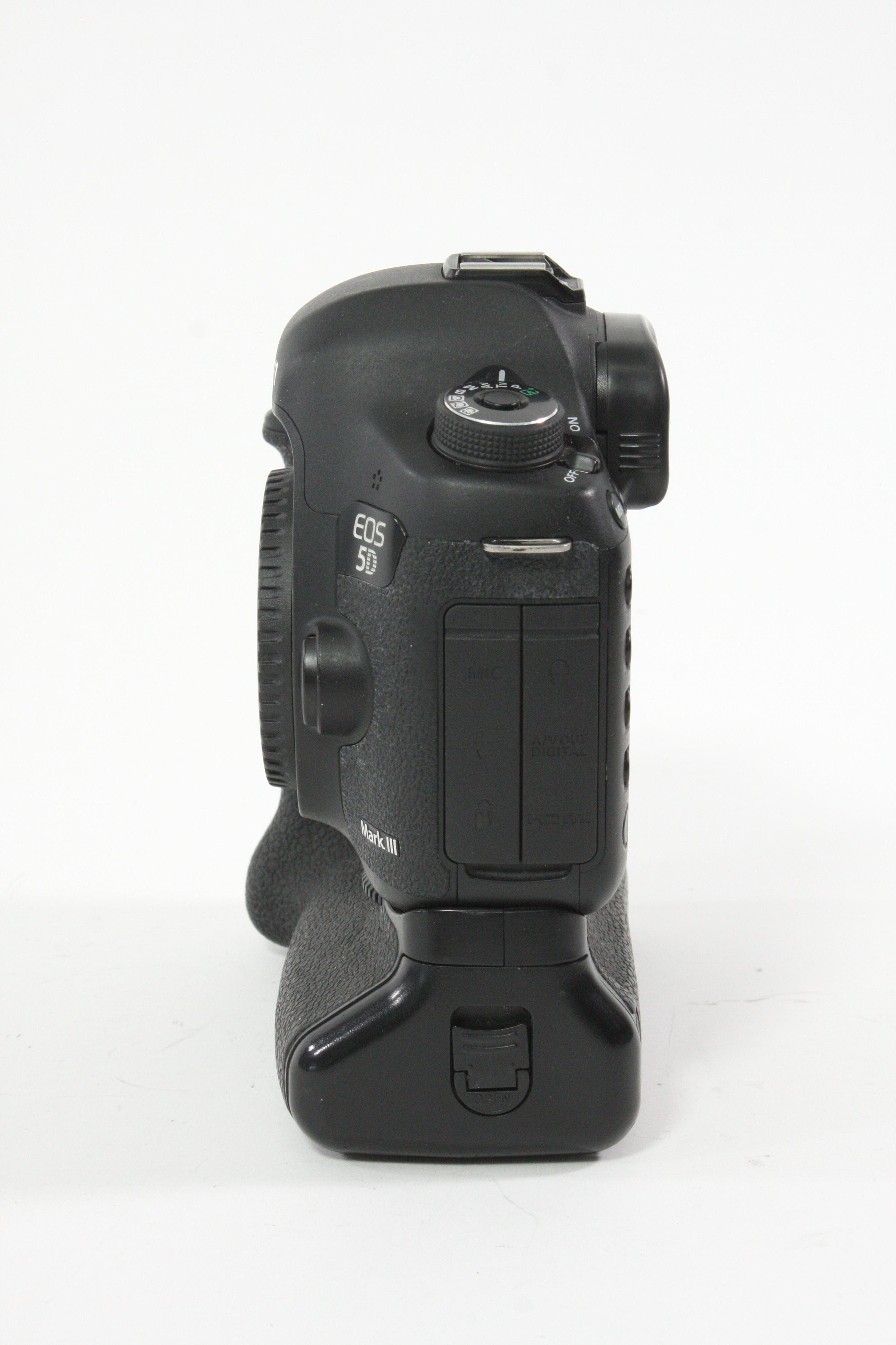 Canon 5D Mark III w/ Battery Grip - Shutter Count 8268