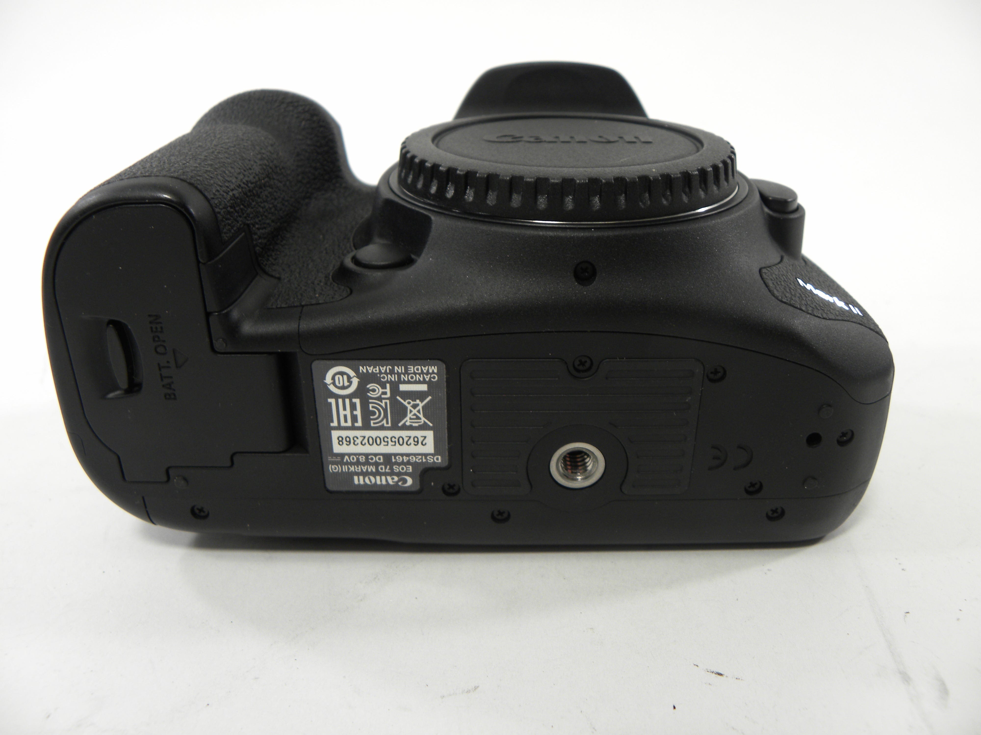 Canon 7D Mark II 20.2mp Digital SLR Body Only Shutter Ct. 4,315