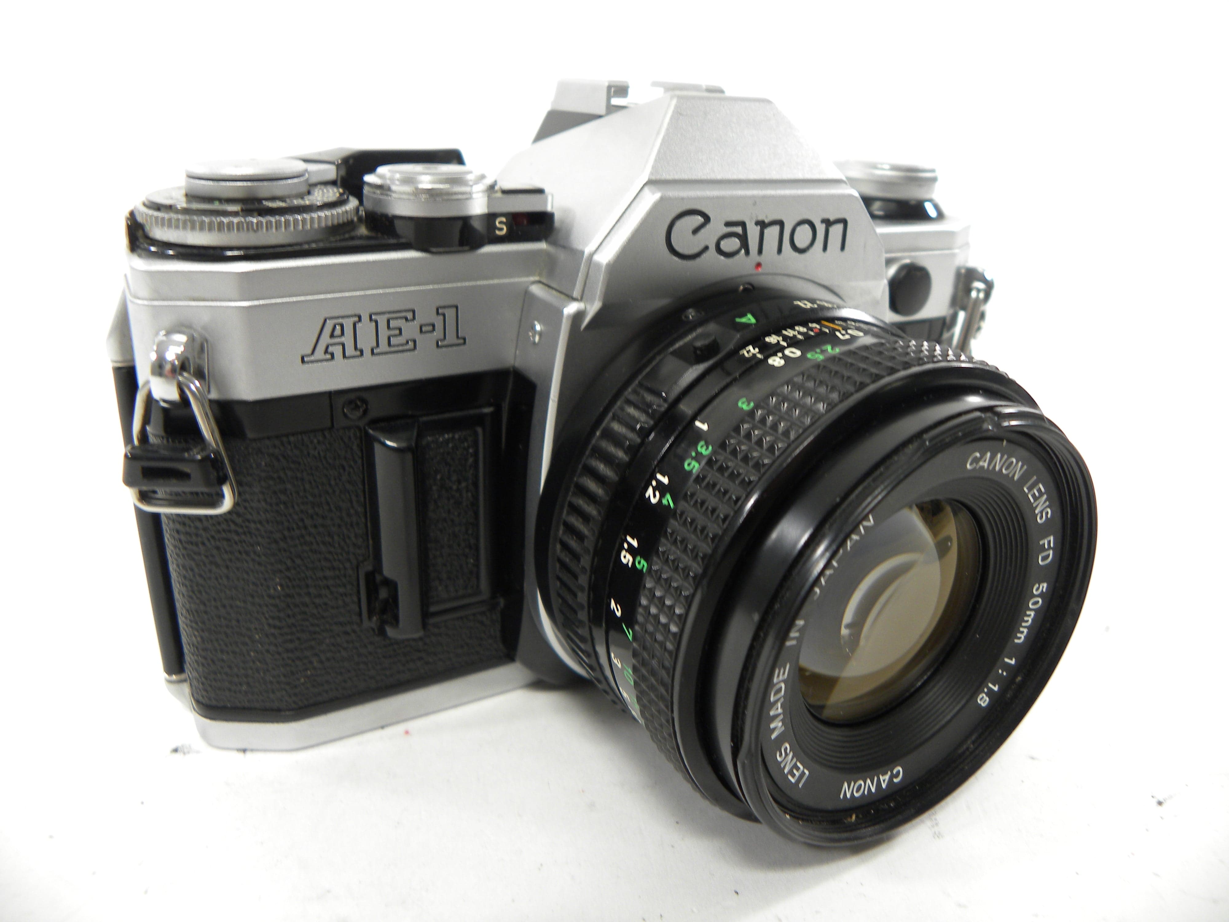 Canon AE-1 35mm SLR w/FD 50mm f1.8