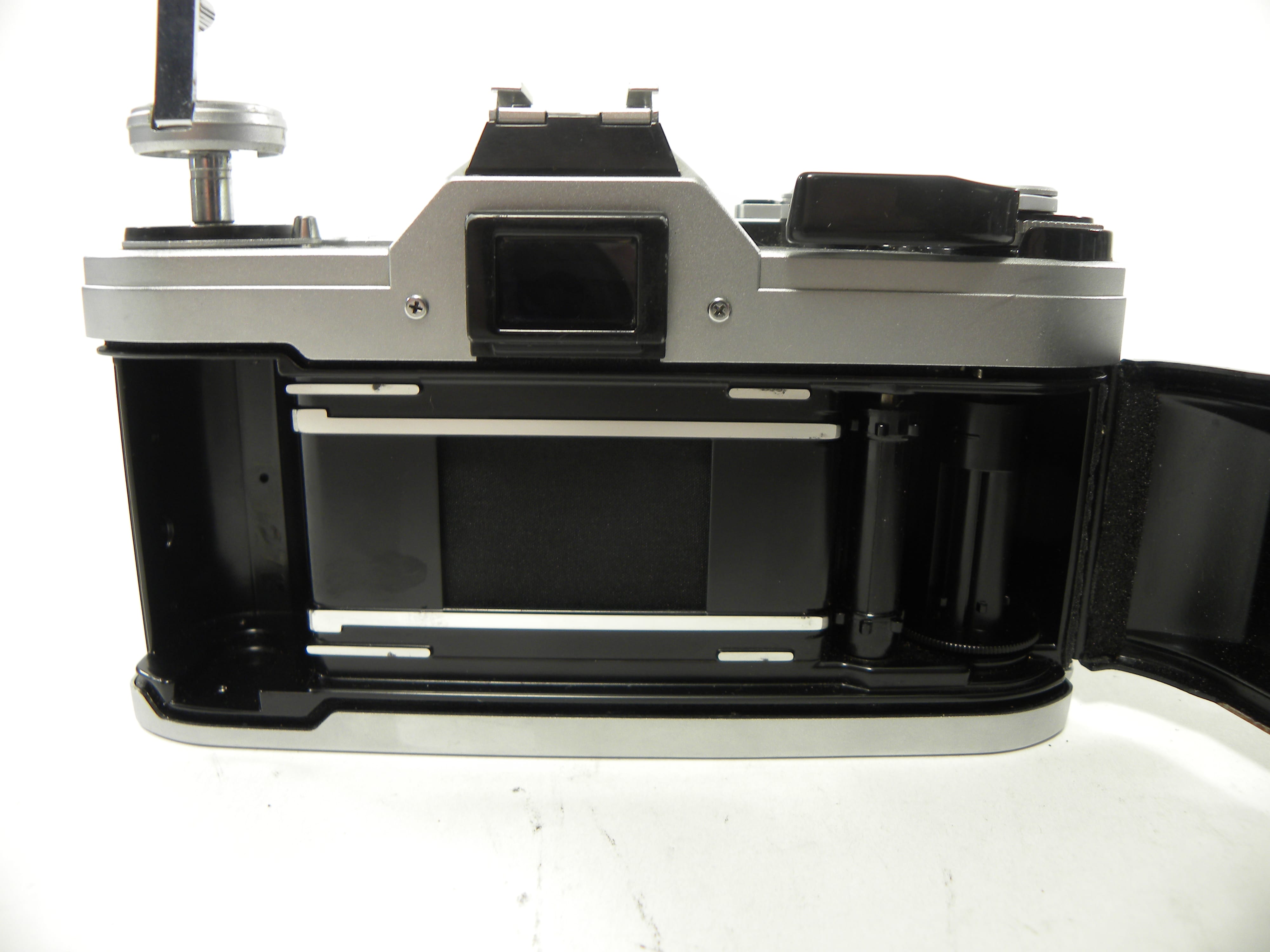Canon AT-1 35mm SLR camera w/Makinon 28-80mm f3.5