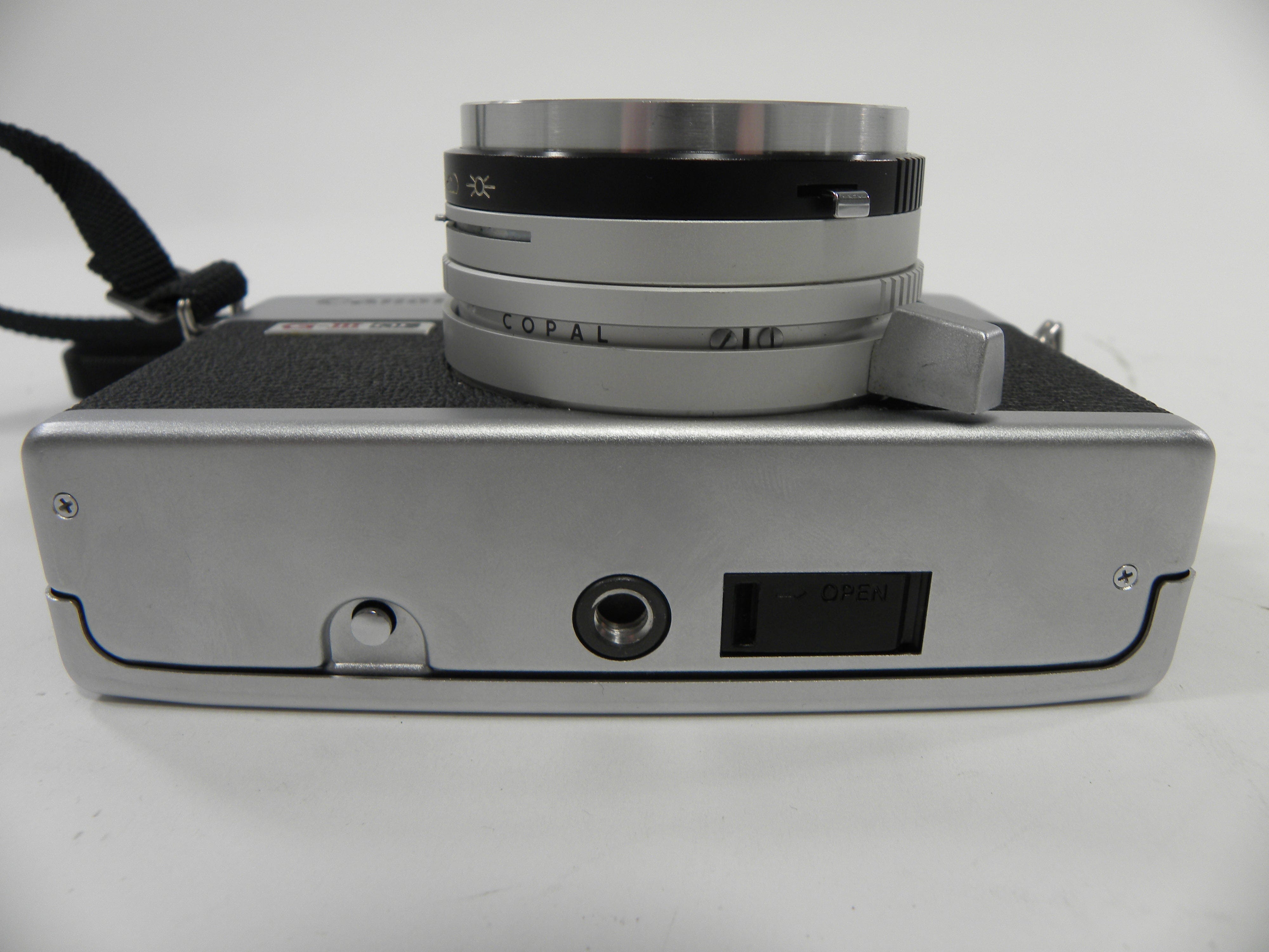 Canon Canonet QL17 G-111 35mm Camera