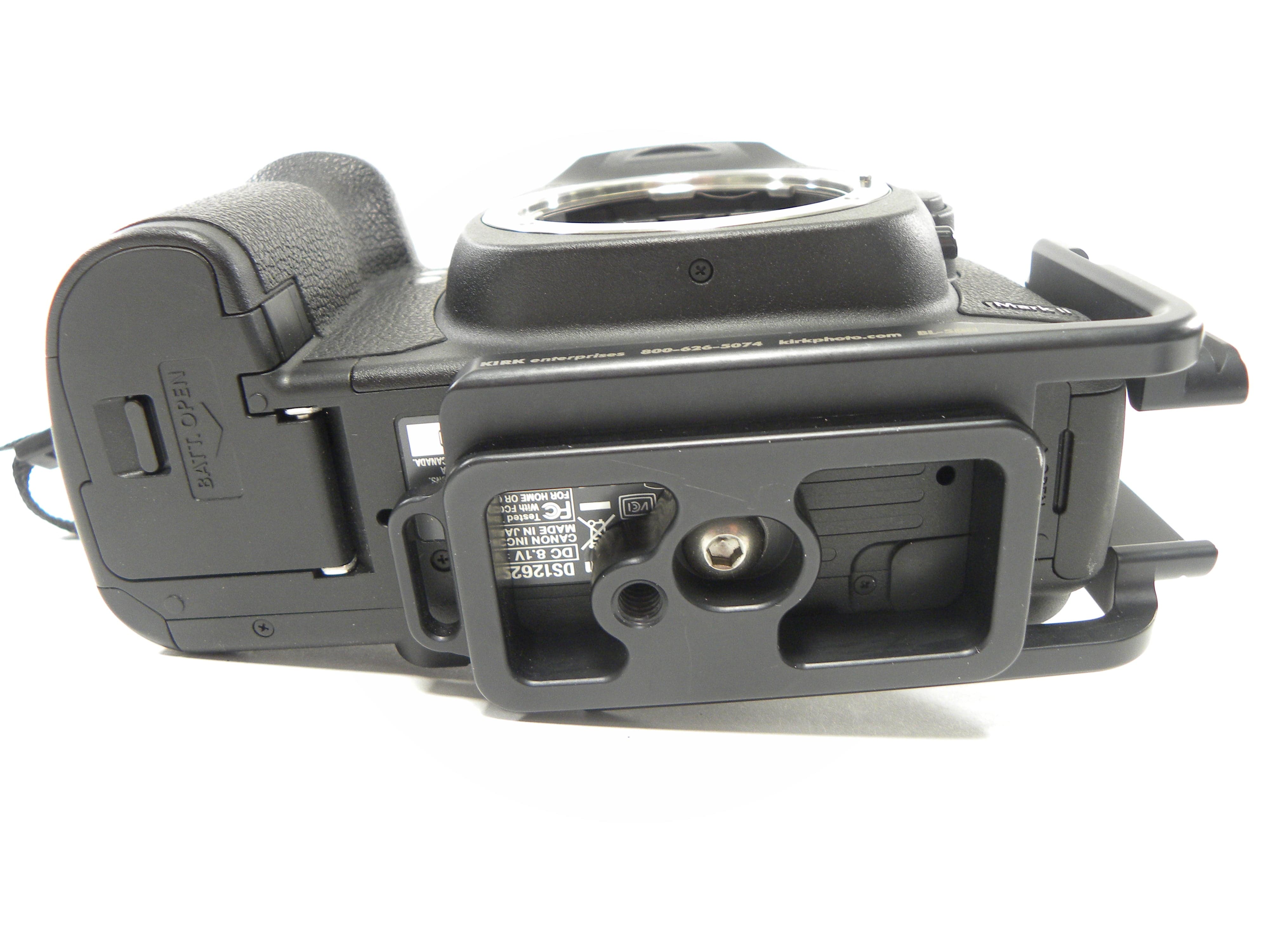 Canon EOS 5D Mark II 21.1mp Digital SLR Body Only Shutter Ct. 4,389