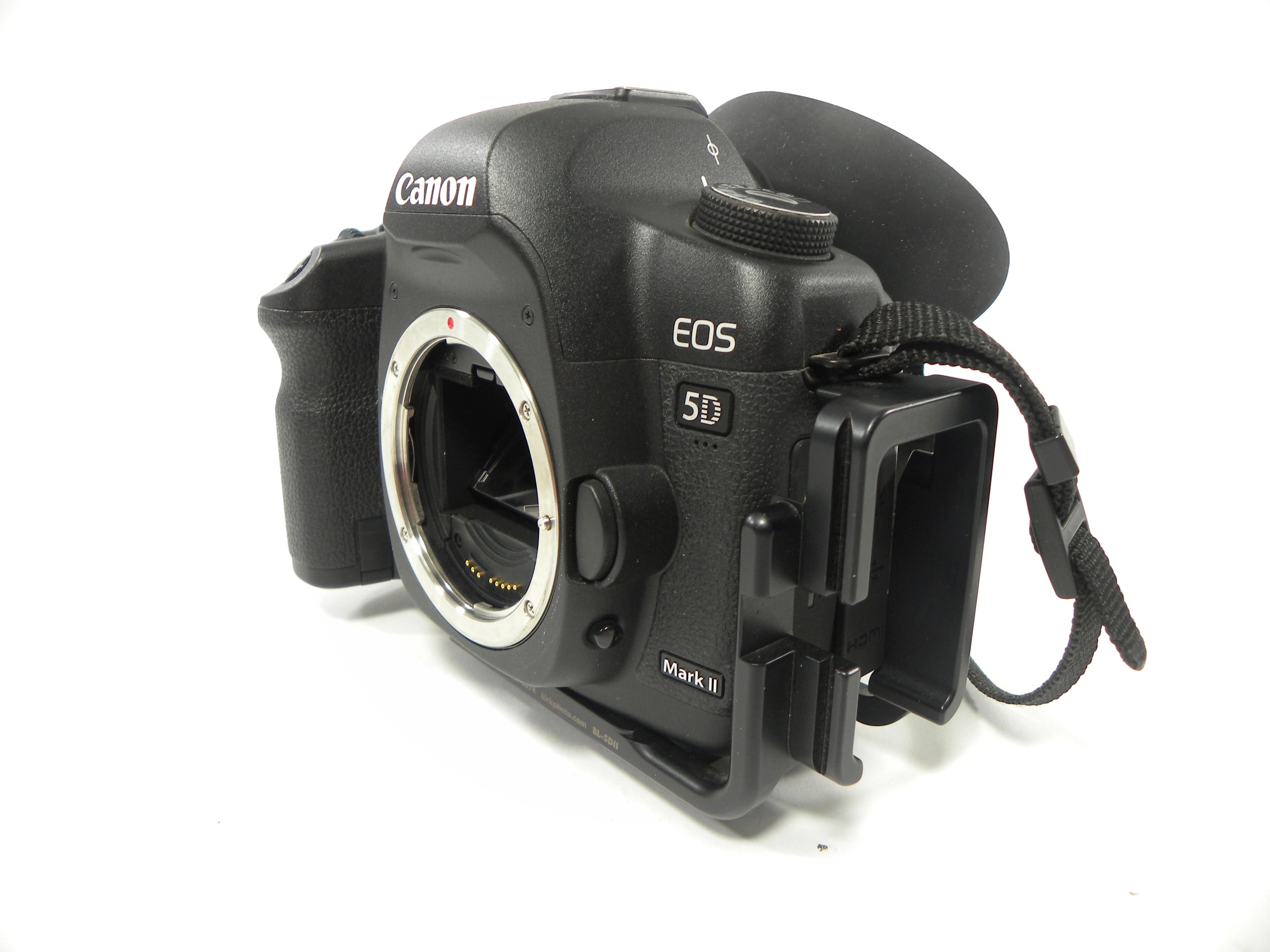 Canon EOS 5D Mark II 21.1mp Digital SLR Body Only Shutter Ct. 4,389