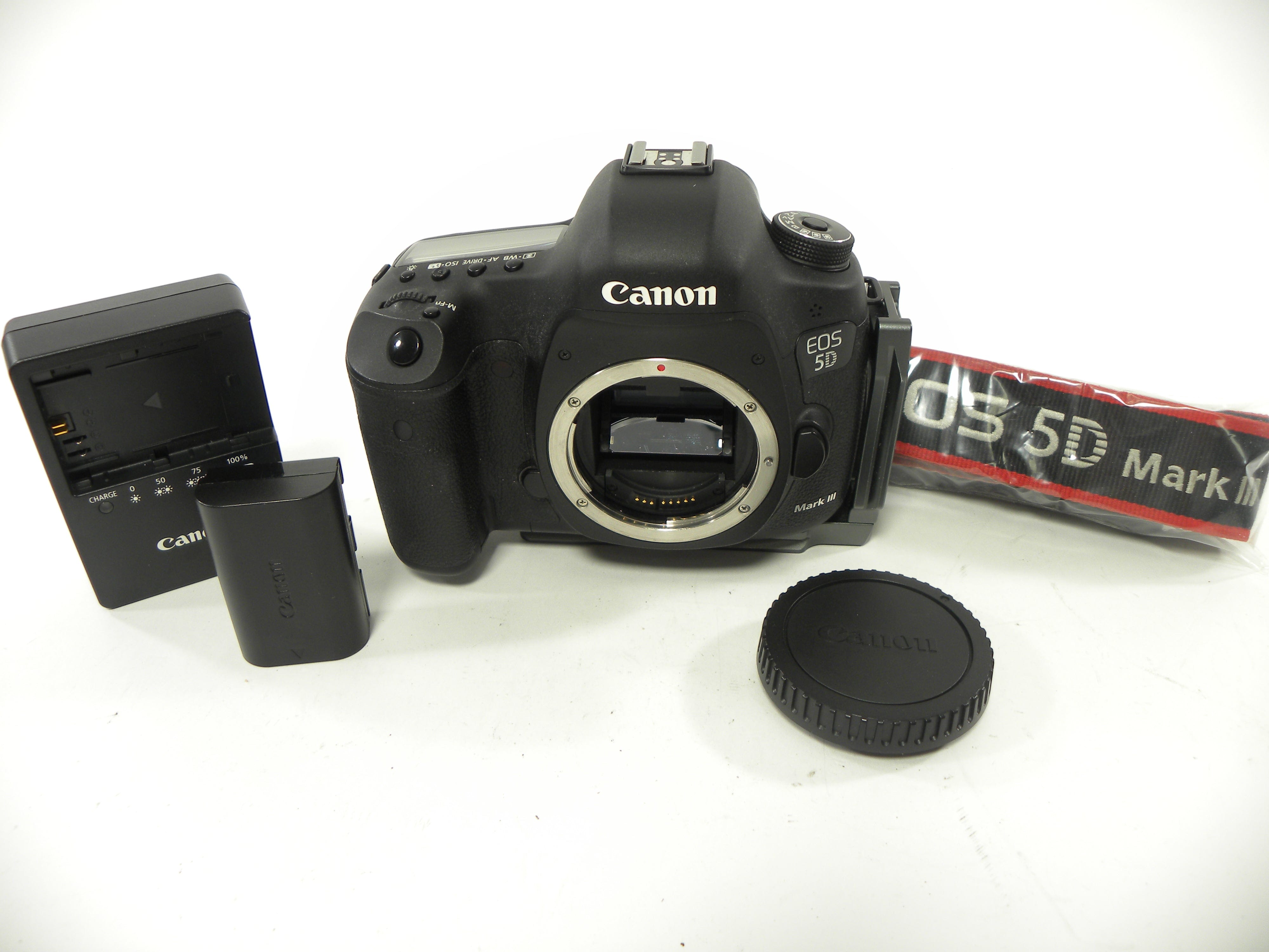Canon EOS 5D Mark III 22.3mp Full Frame DSLR Body Only Shutter Ct. 15,414