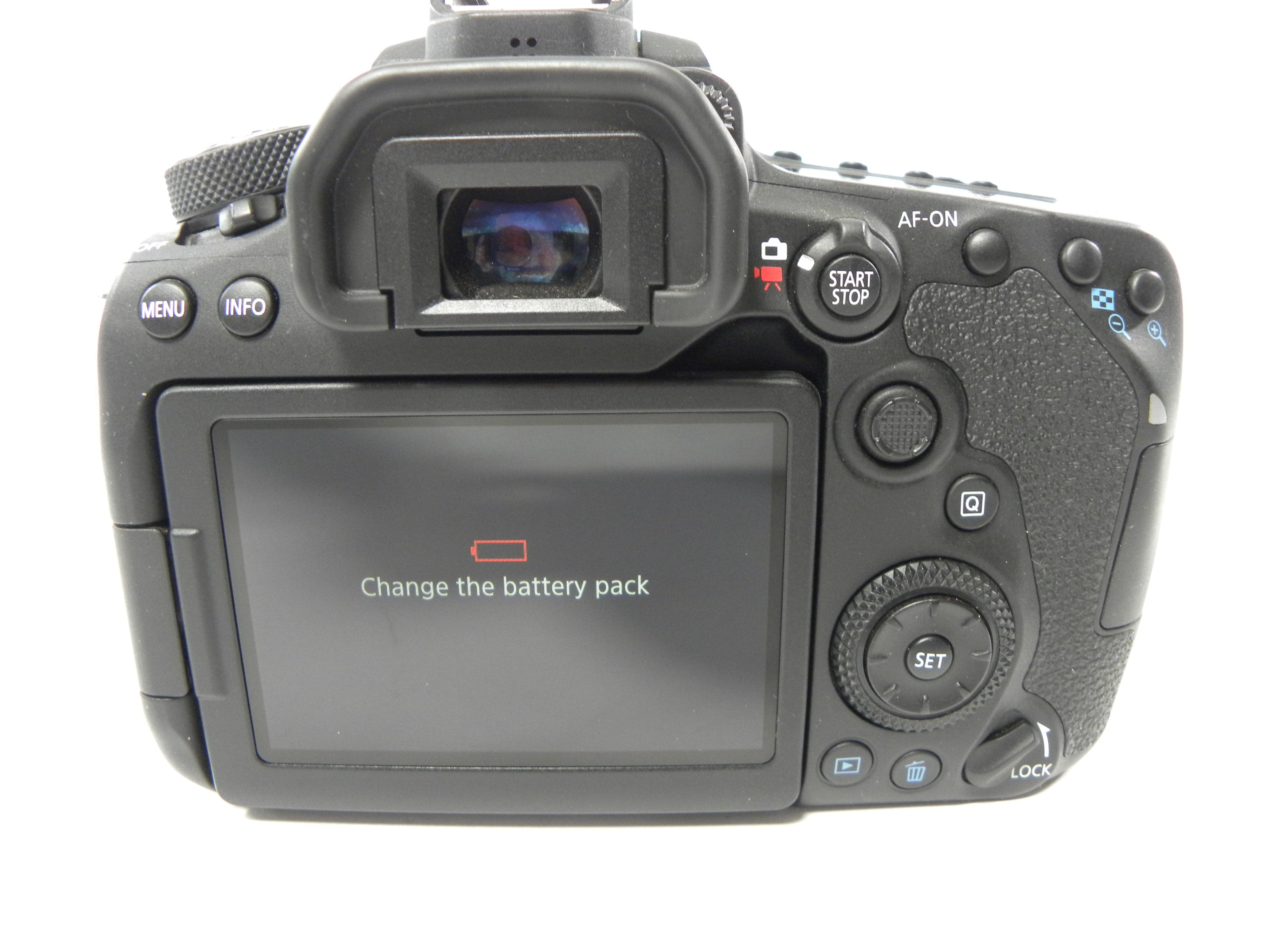 Canon EOS 90D 32.5mp Digital SLR Body Only Shutter Ct. <1000