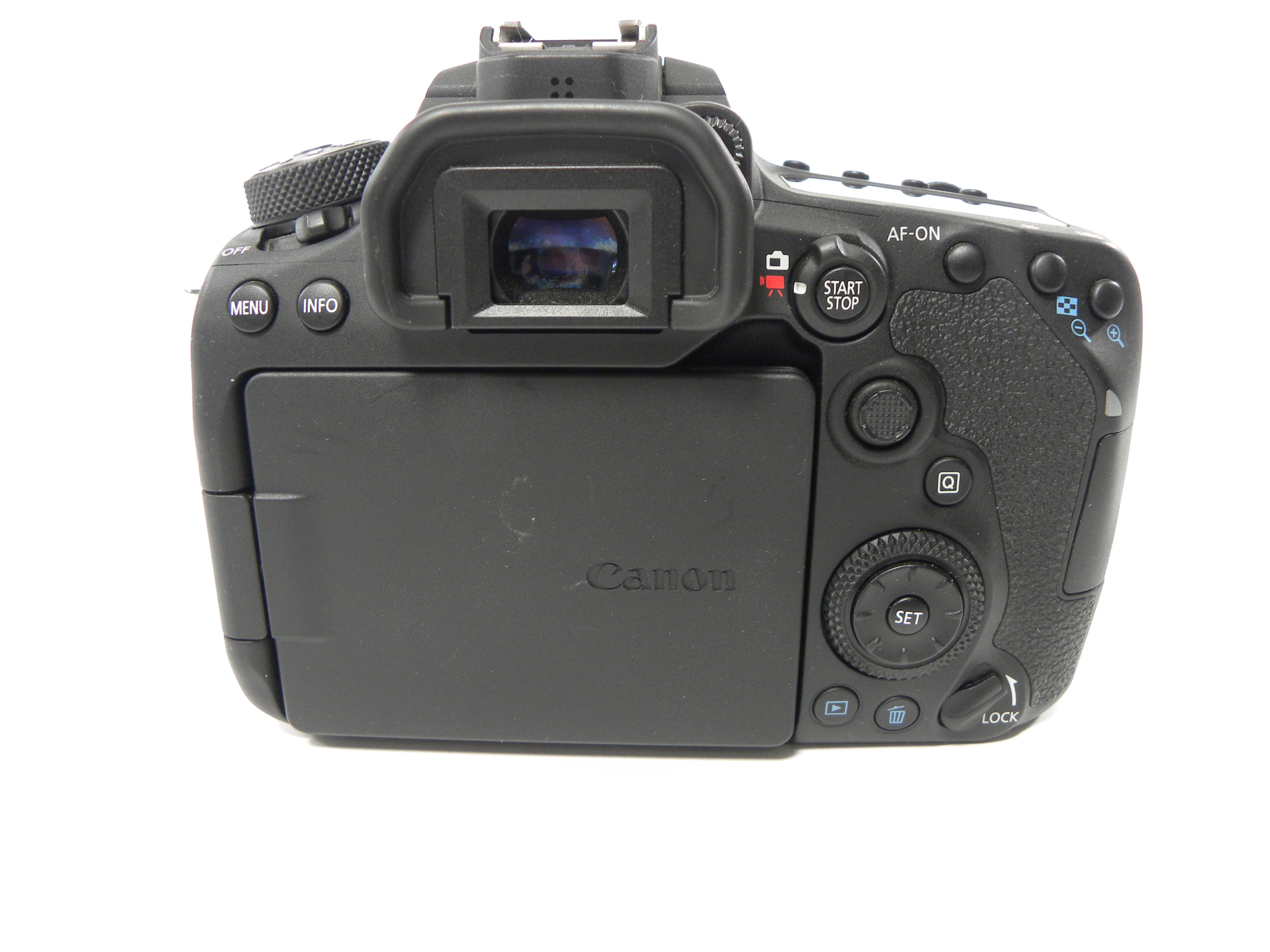 Canon EOS 90D 32.5mp Digital SLR Body Only Shutter Ct. <1000