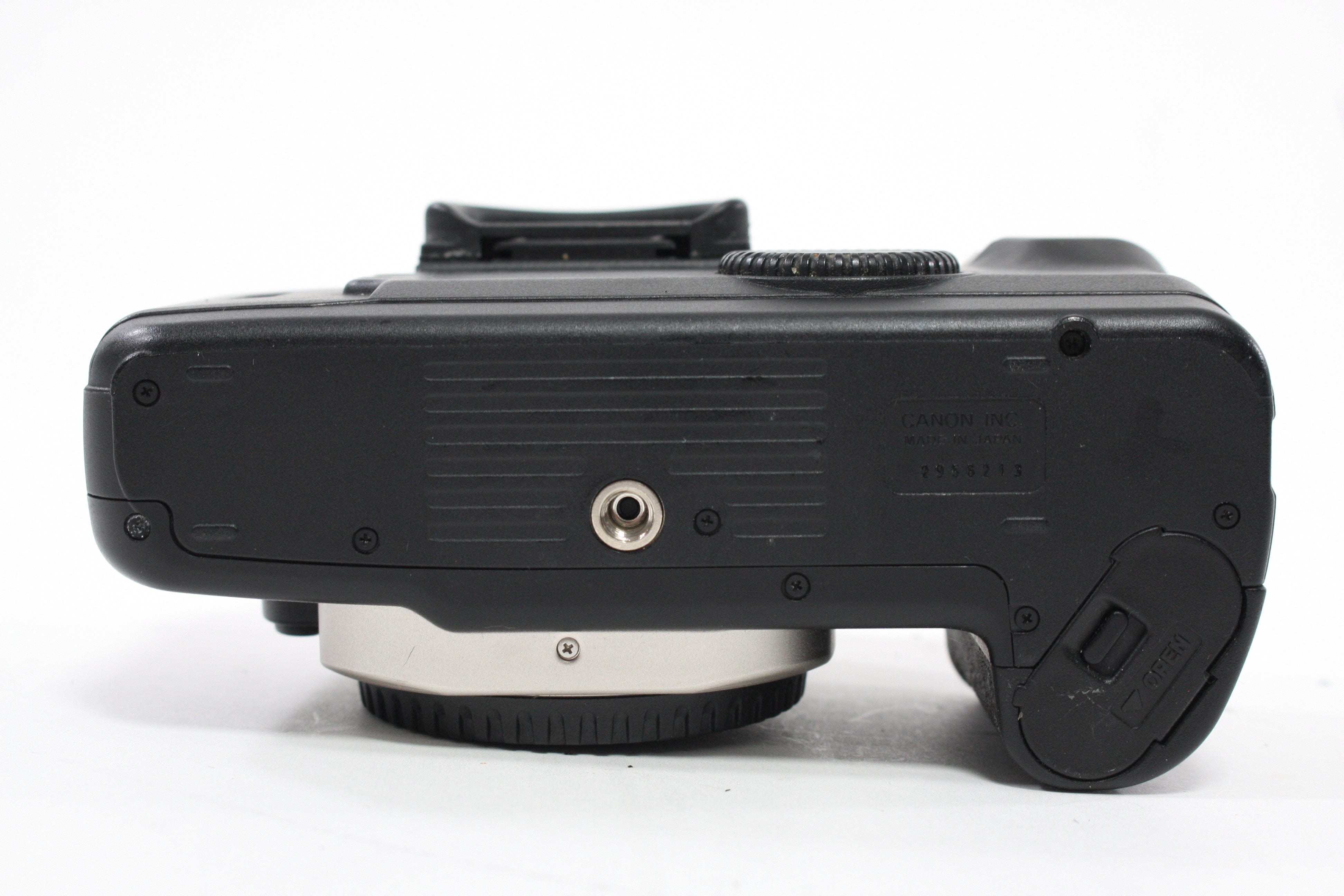 Canon EOS Elan II 35mm SLR Camera Body