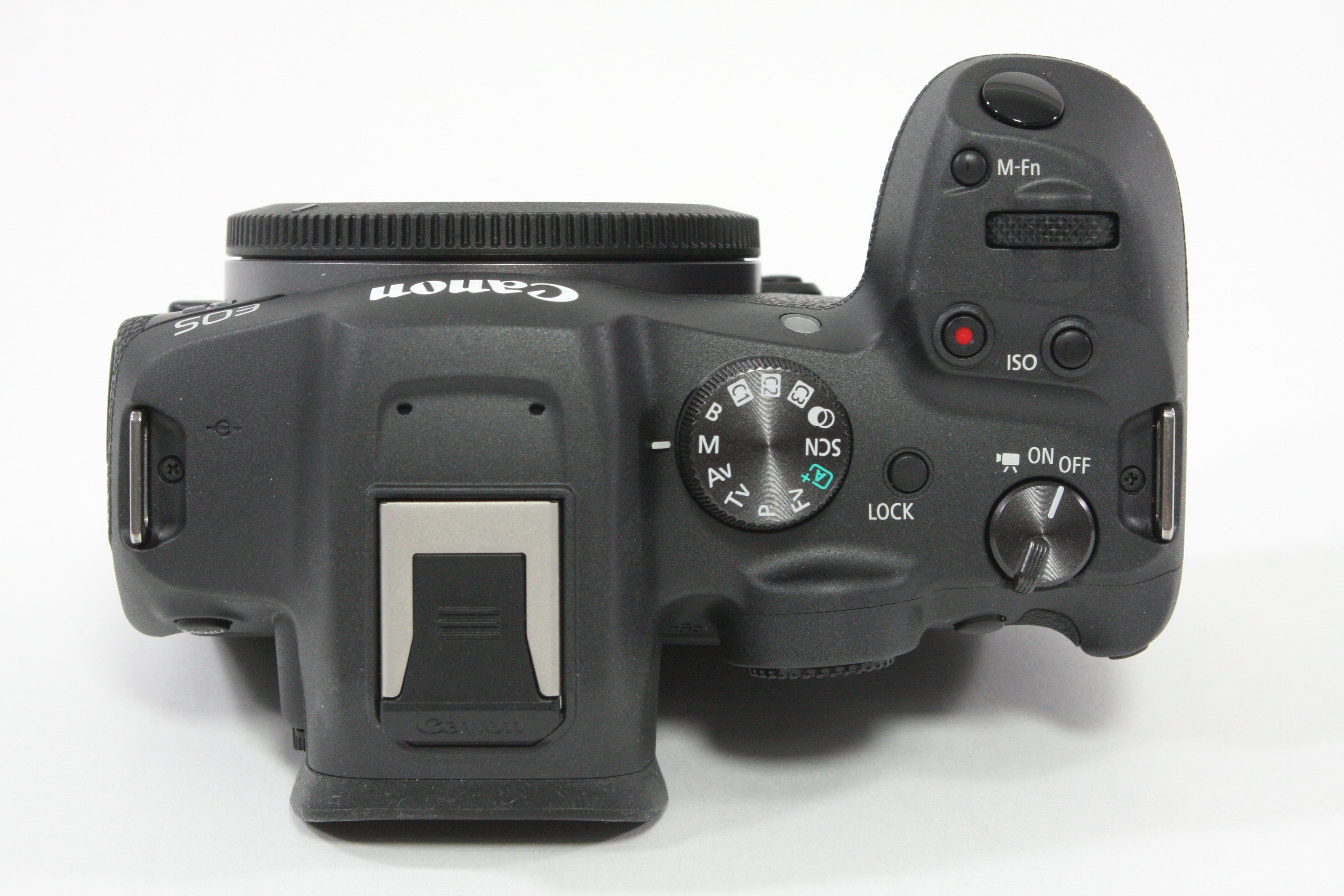 Canon EOS R7 Body Only - Shutter count less than 1000