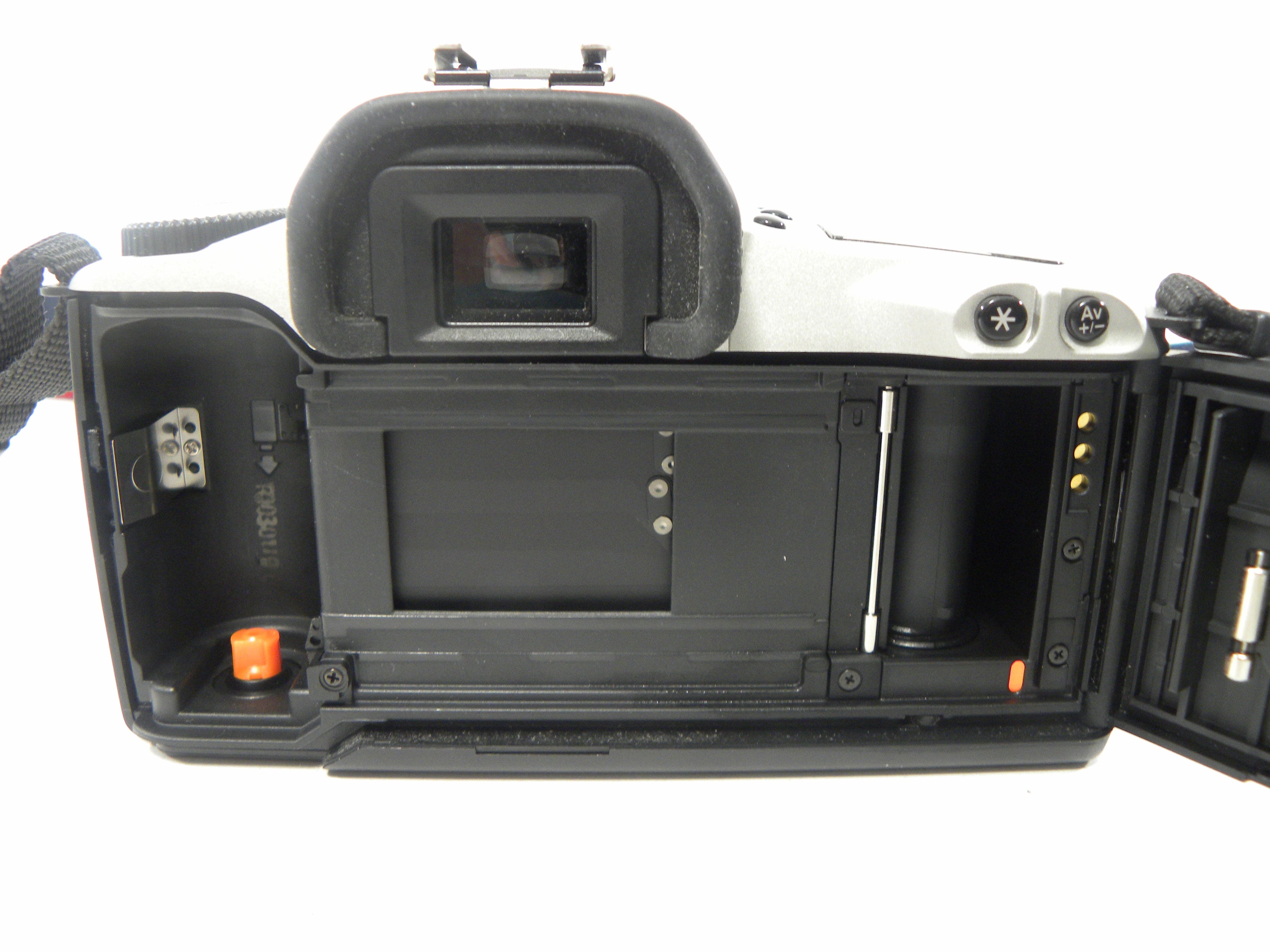 Canon EOS Rebel 2000 35mm SLR w/ EF 28-80mm f3.5-5.6 II