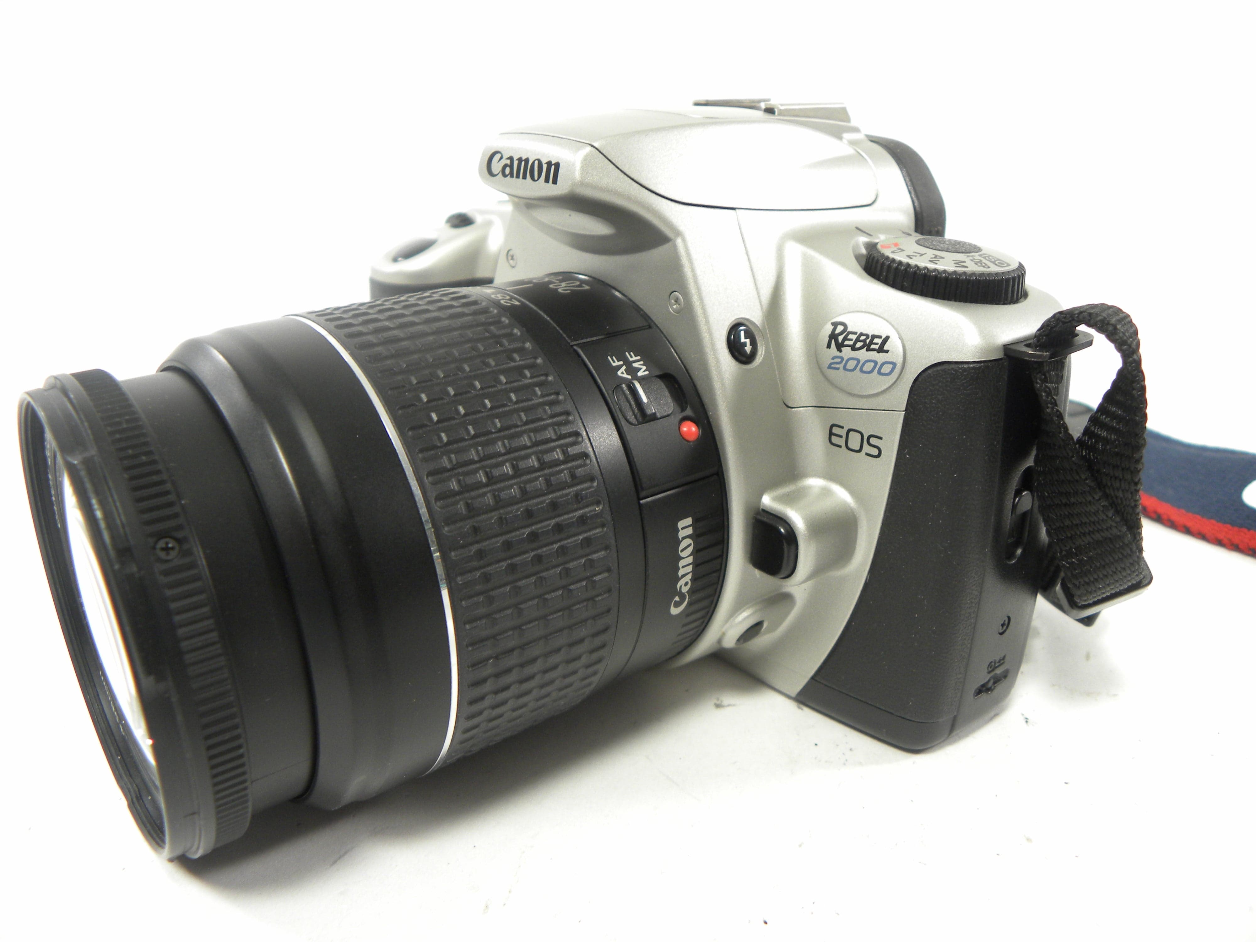 Canon EOS Rebel 2000 35mm SLR w/ EF 28-80mm f3.5-5.6 II
