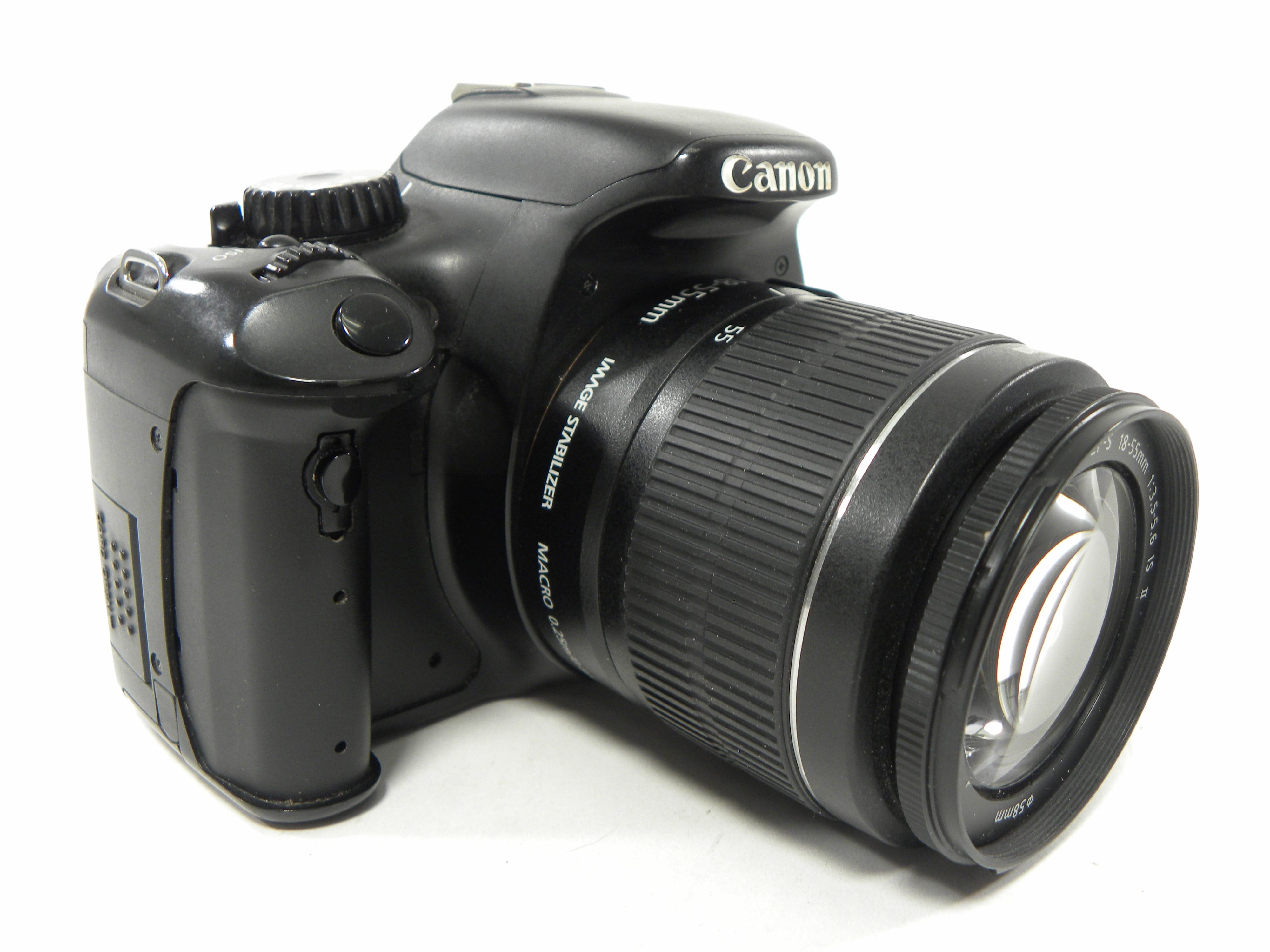 Canon EOS Rebel T2i 18mp Digital SLR w/EF-S 18-55 IS II