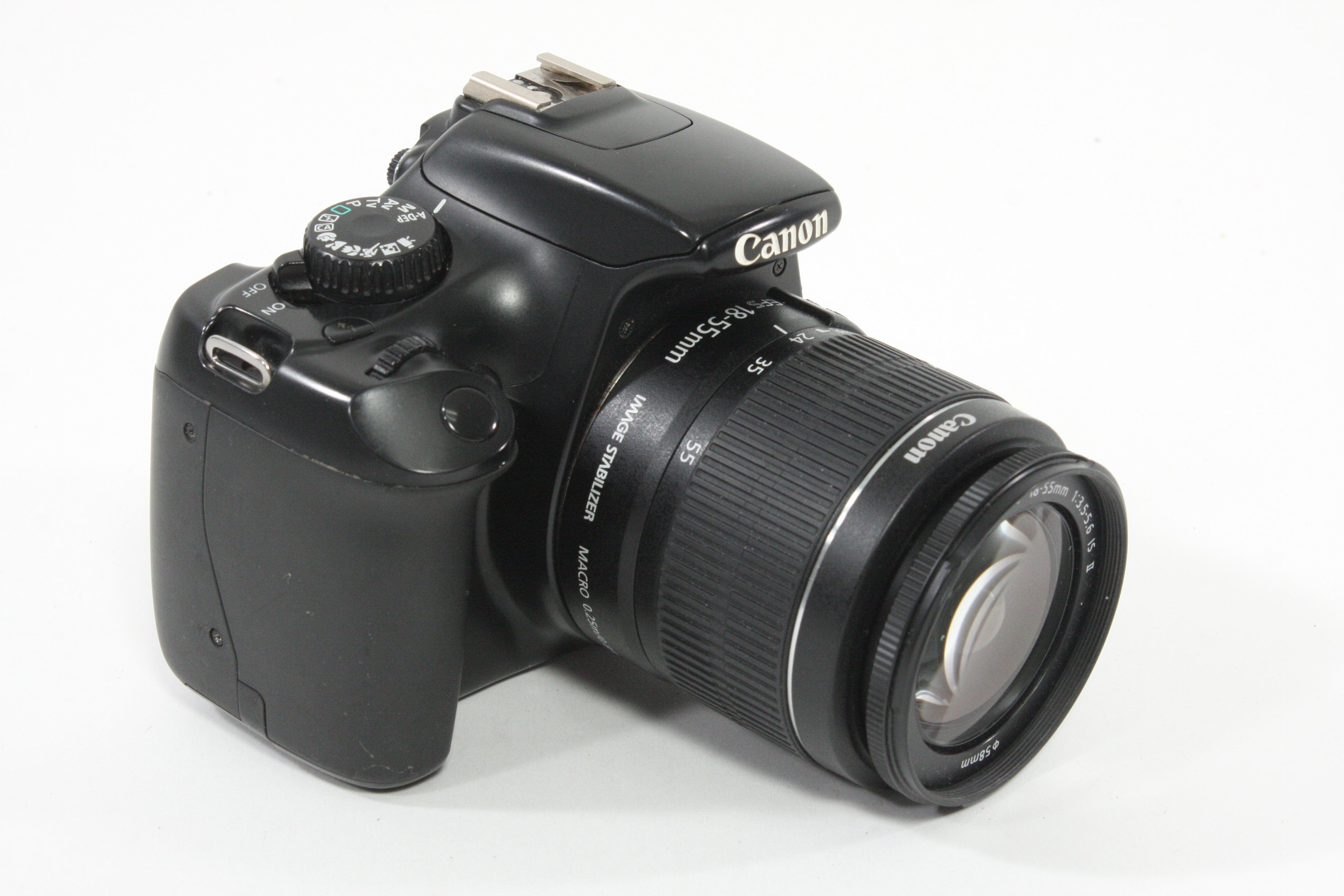 Canon EOS Rebel T3 with 18-55mm f/3.5-5.6 IS II - Shutter Count 32892