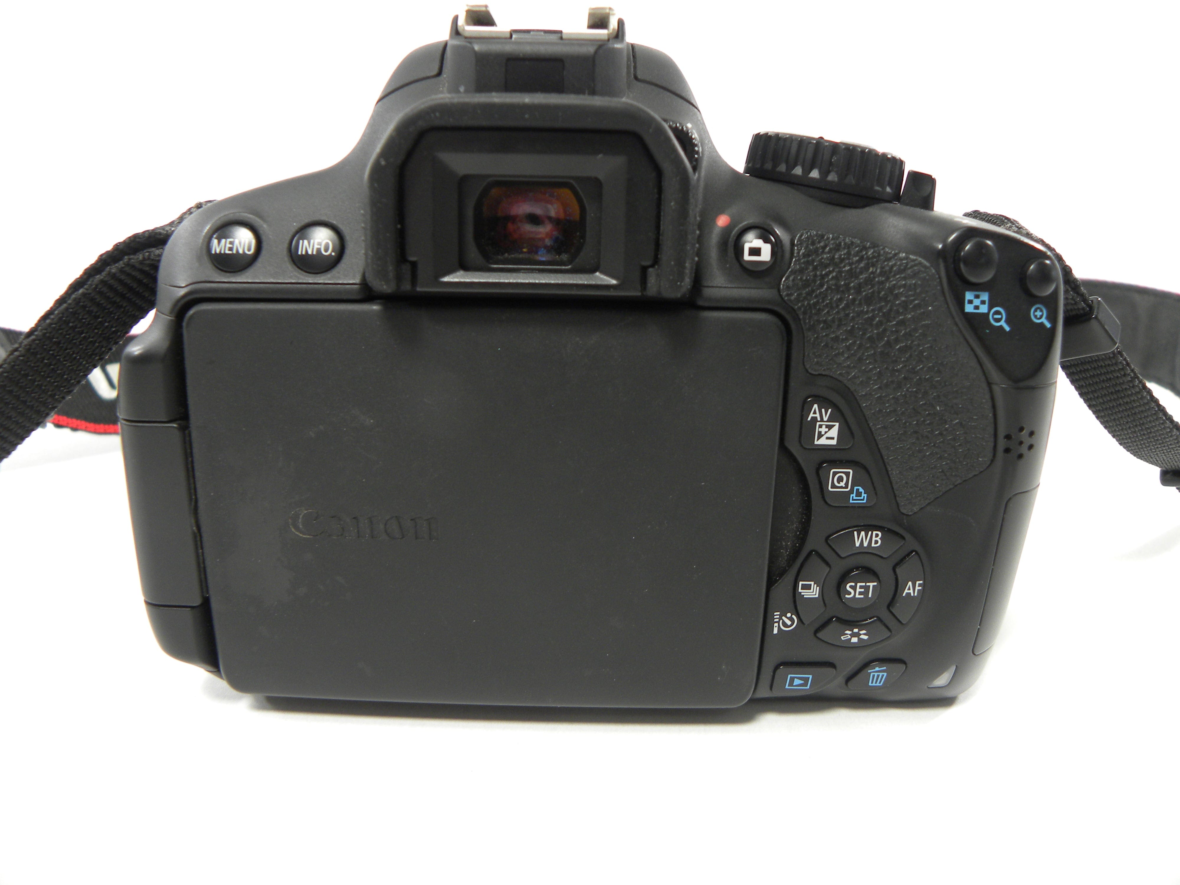 Canon EOS Rebel T4i 18.0mp Digital SLR Body Only Shutter Ct. 15,104