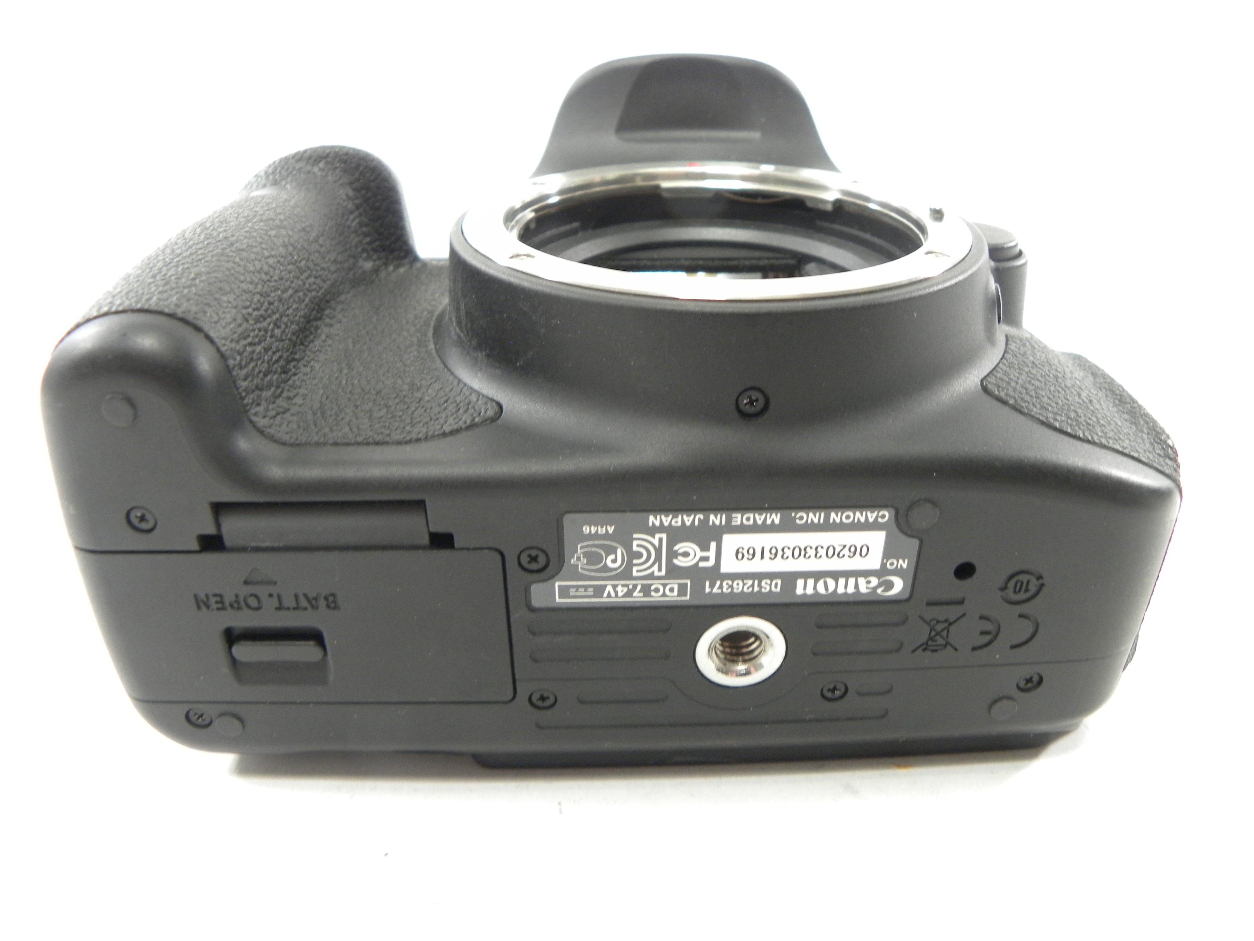Canon EOS Rebel T4i 18mp Digital SLR Body Only Shutter Ct. 7,204