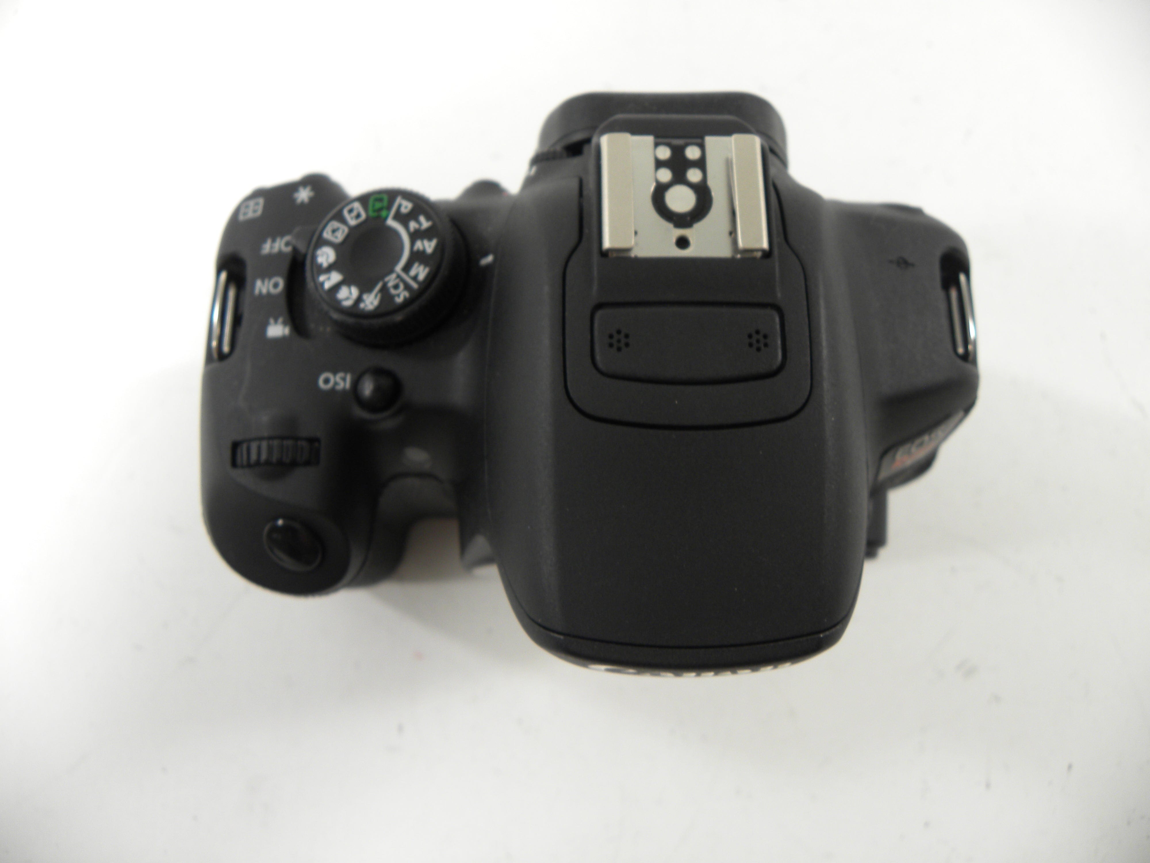 Canon EOS Rebel T5i 18.0mp Digital SLR body only Shutter Ct. 11,137
