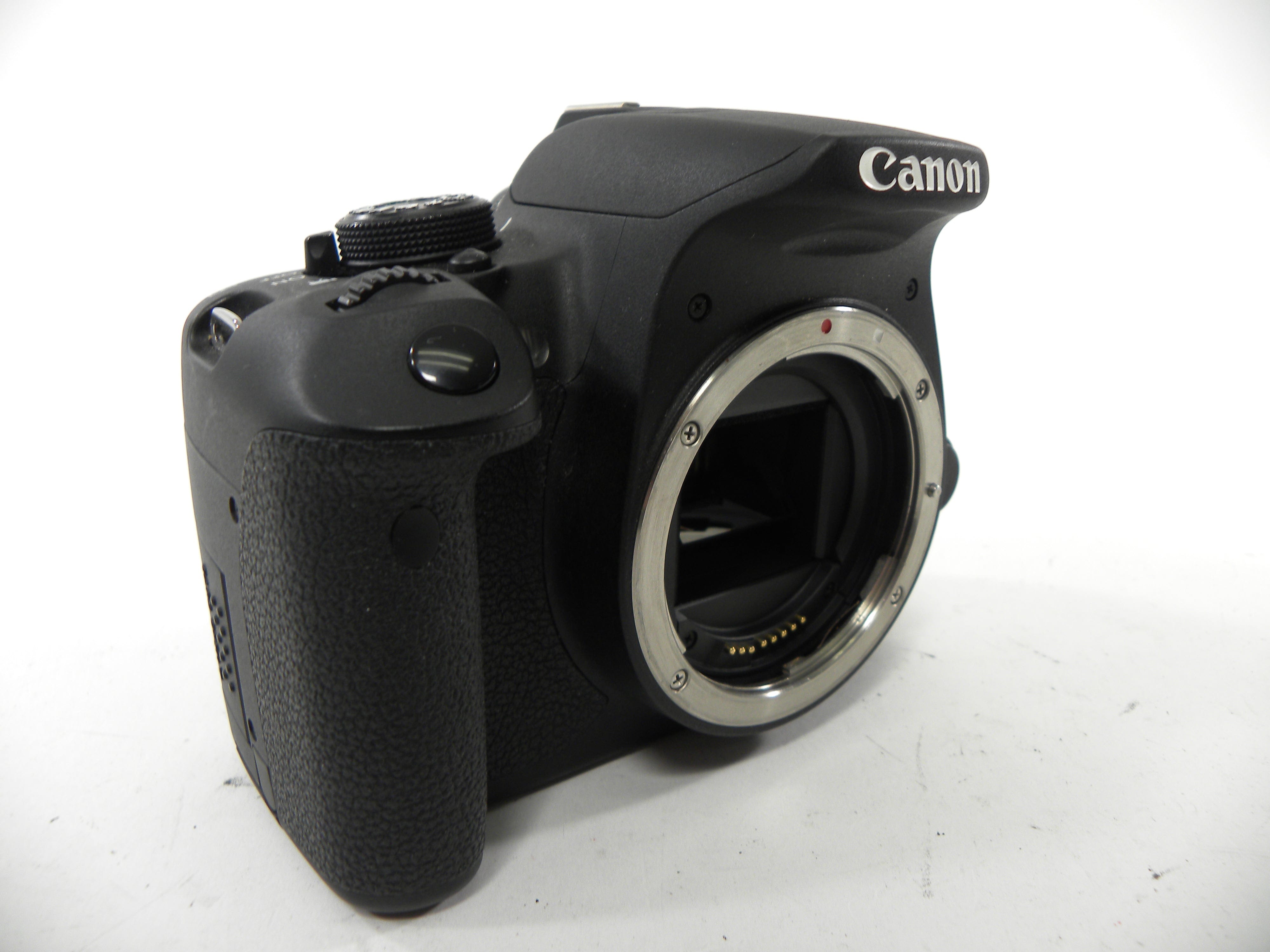 Canon EOS Rebel T5i 18.0mp Digital SLR body only Shutter Ct. 11,137