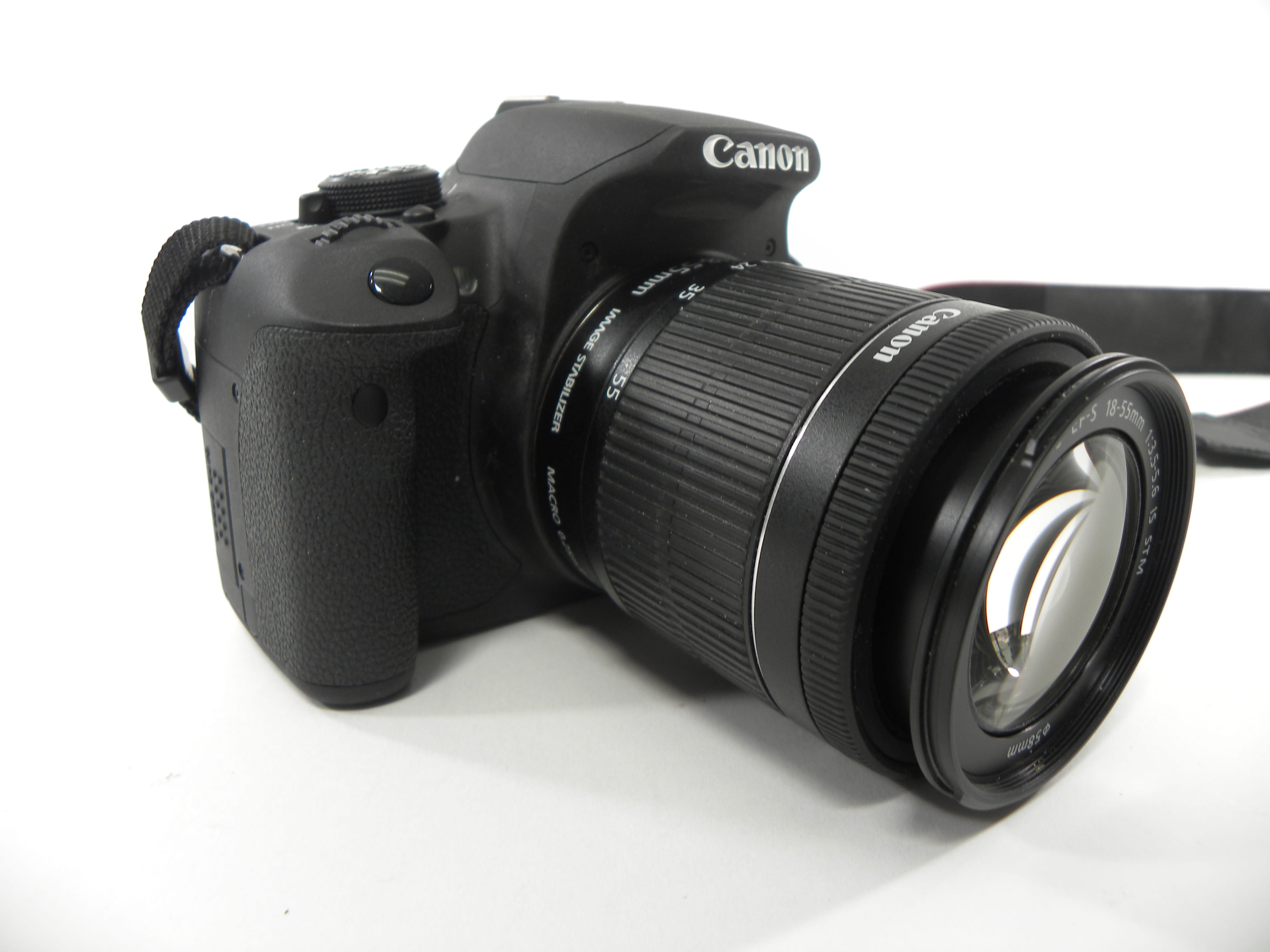 Canon EOS Rebel T5i 18.0mp Digital SLR w/EF-S 18-55 IS STM Shutter Ct. 395