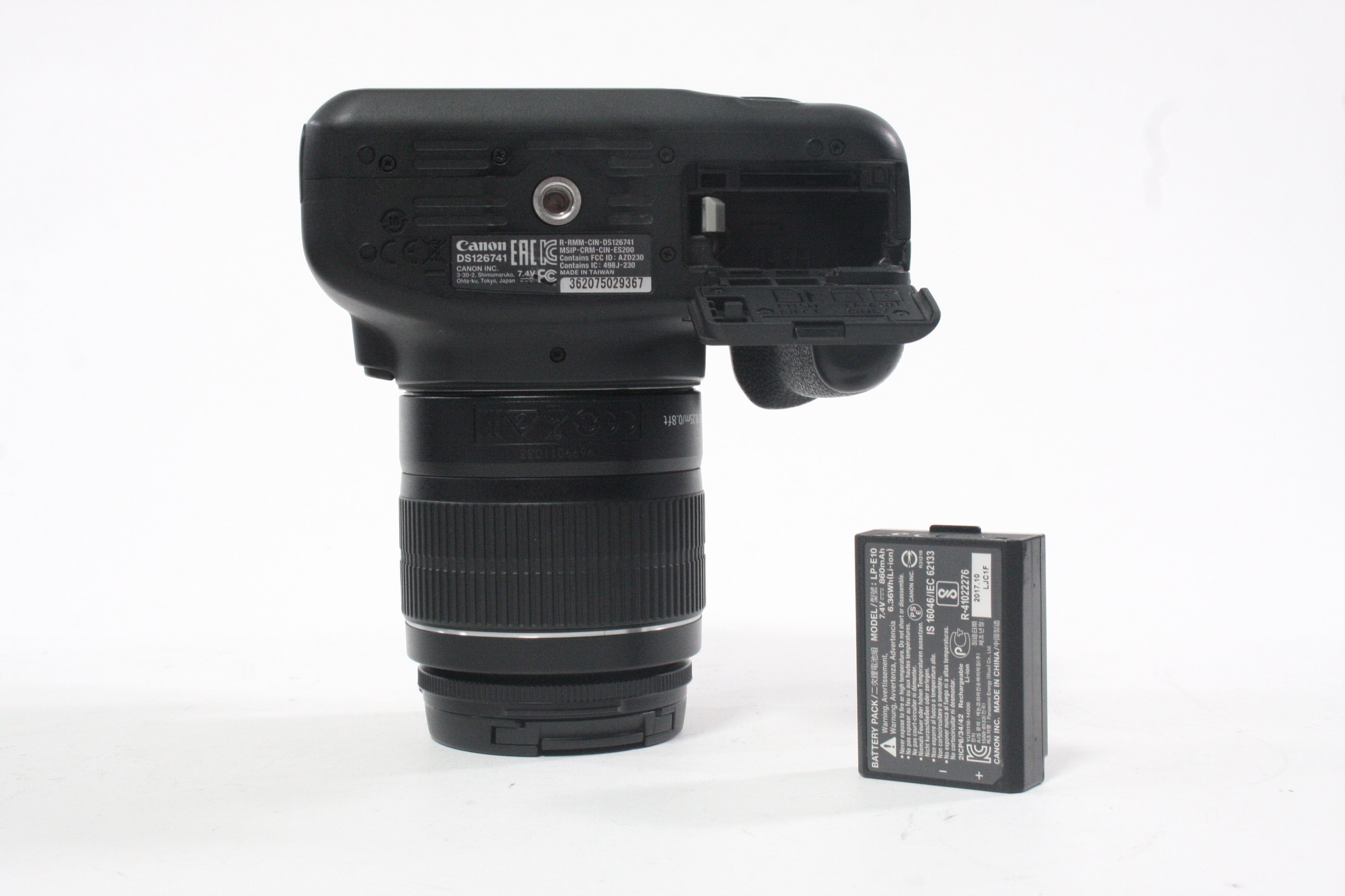 Canon EOS Rebel T7 with 18-55 f/3.5-56 IS II Lens with Shutter Count 63,823