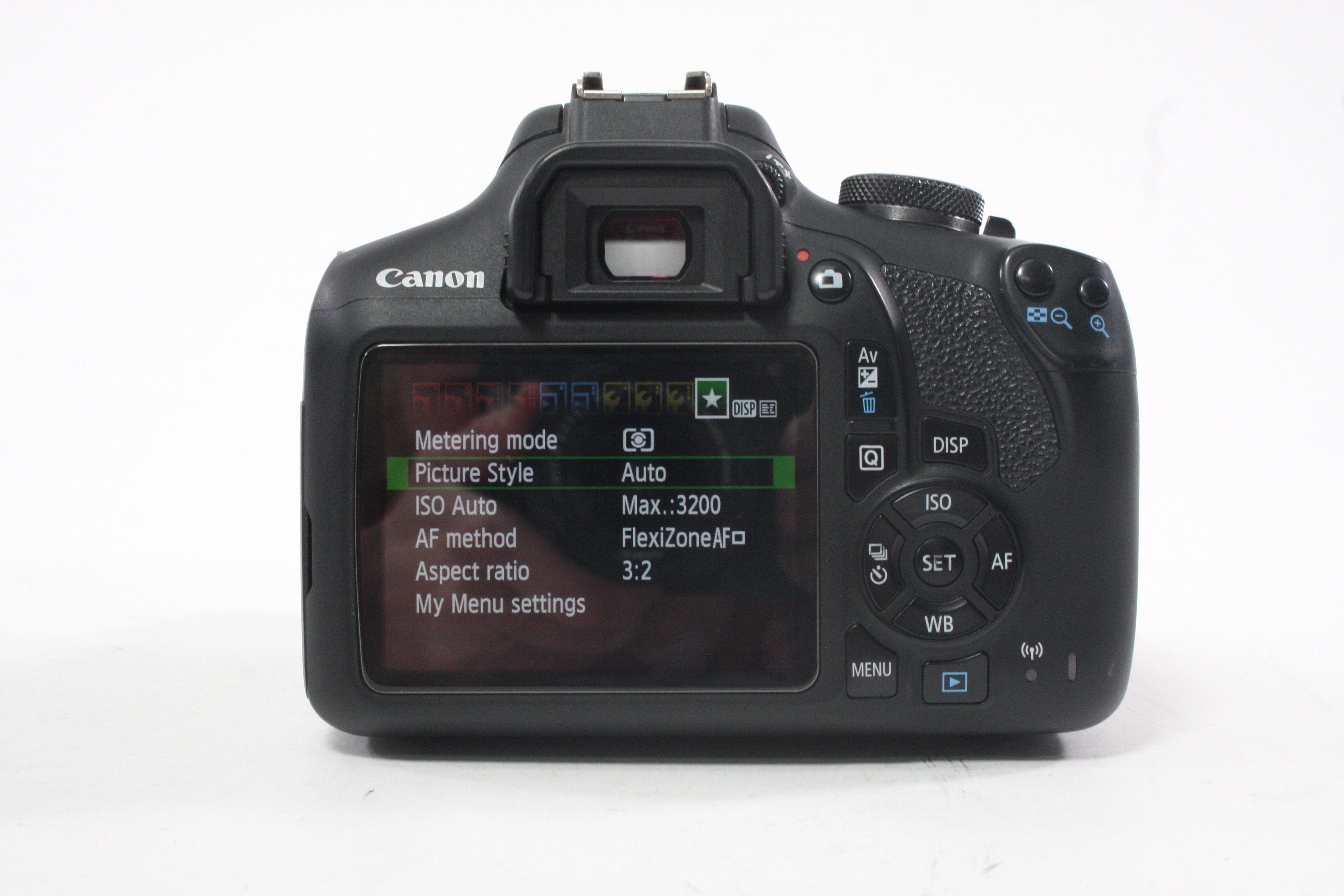 Canon EOS Rebel T7 with 18-55 f/3.5-56 IS II Lens with Shutter Count 63,823