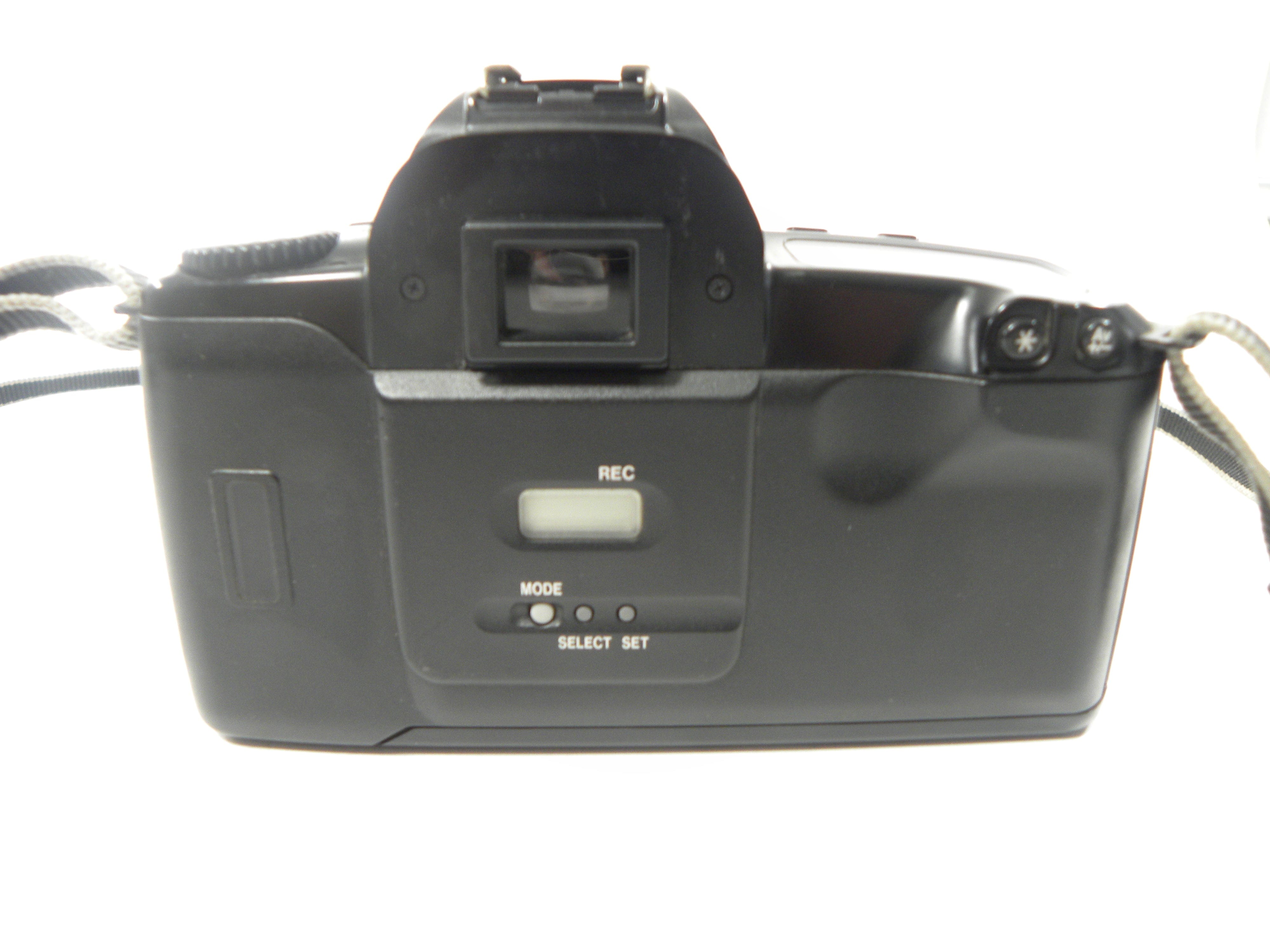 Canon EOS Rebel XS 35mm SLR w/Promaster 28-820mm f3.5-5.6