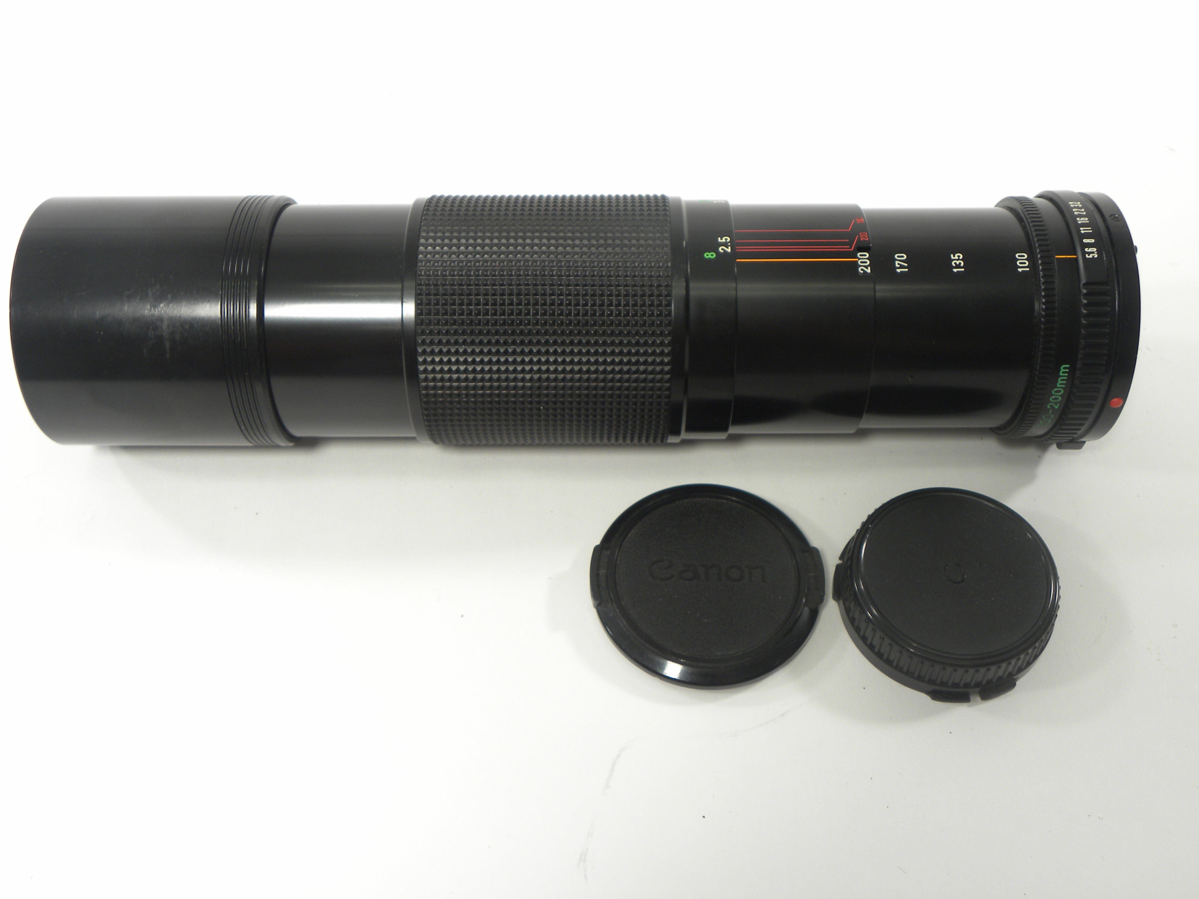 Canon FD Zoom 100-200mm f5.6 Lens