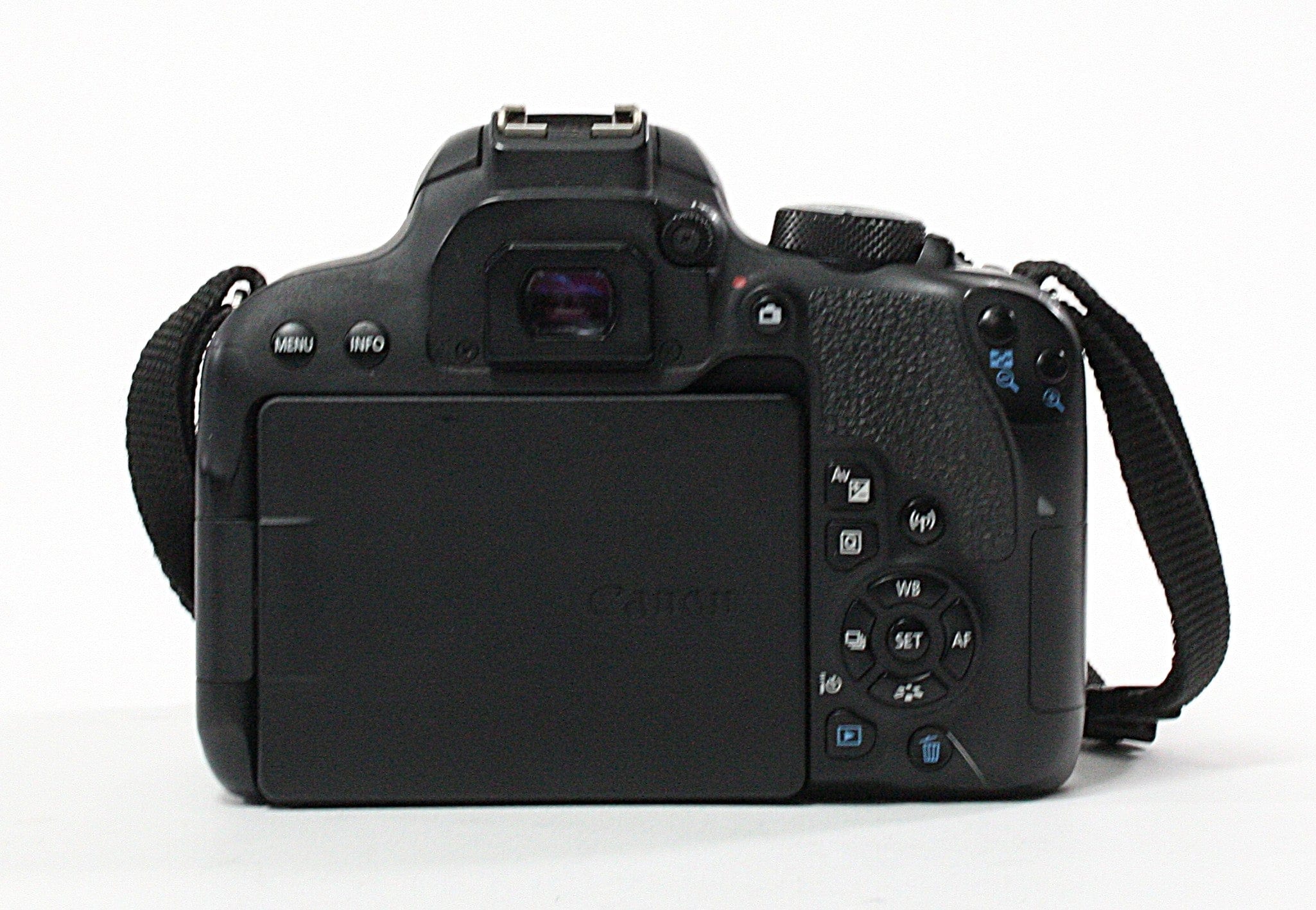 Canon Rebel T7i SC 91,554 w 18-55mm f/3.5-5.6 II