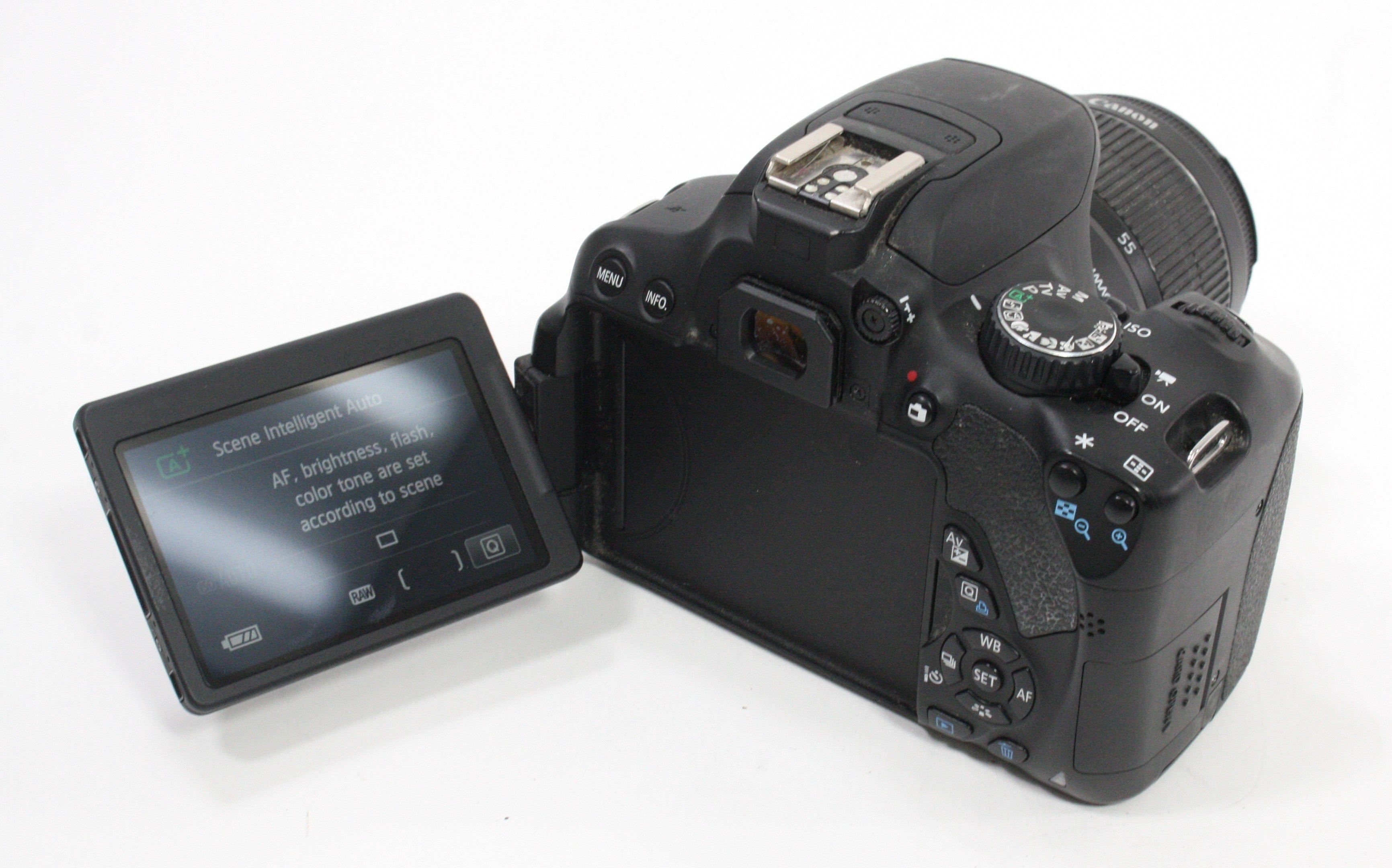 Canon T4i Digital SLR Camera with 18-55mm f/3.5-5.6 IS II Lens with Shutter Count 7,901