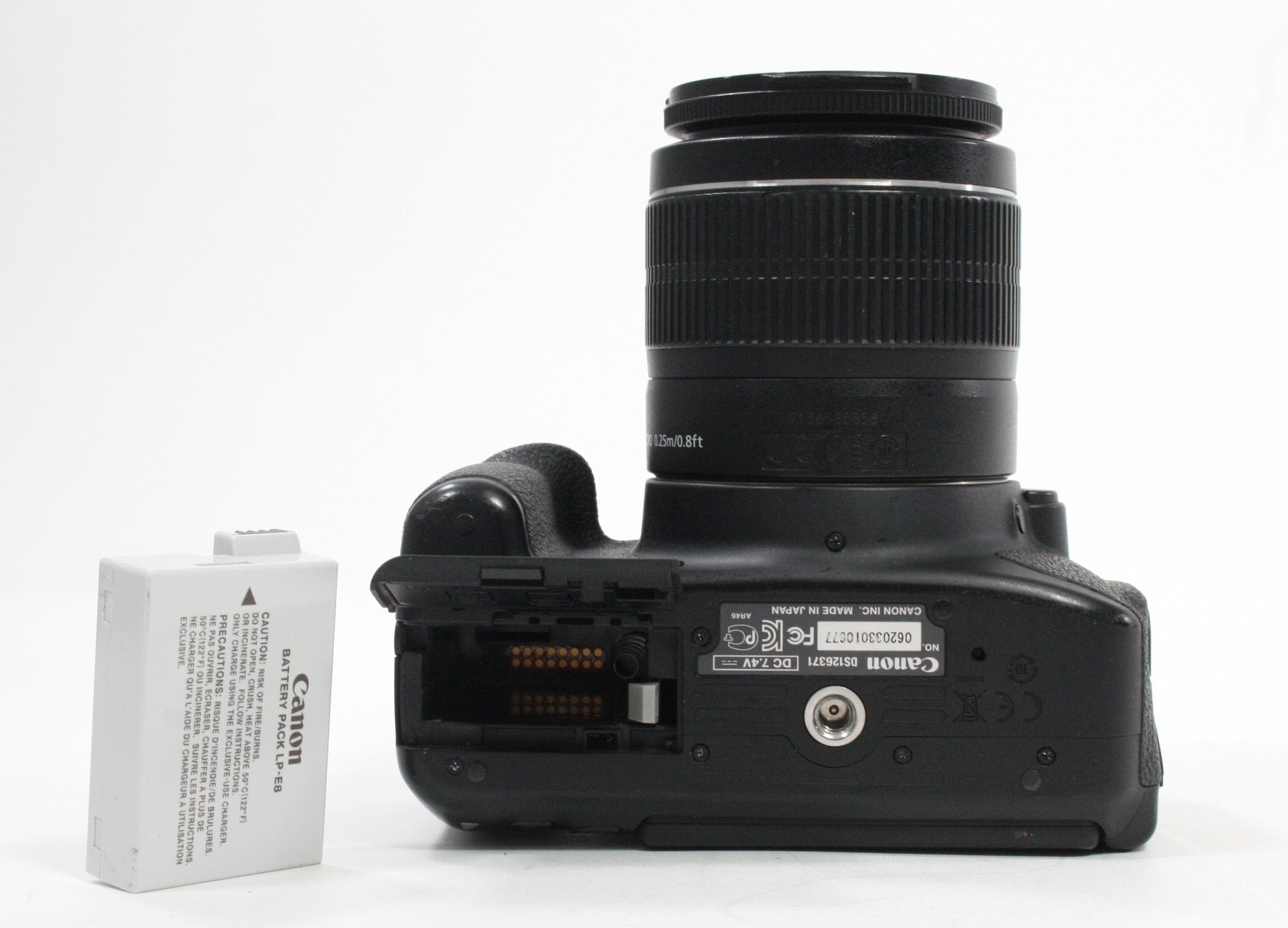 Canon T4i Digital SLR Camera with 18-55mm f/3.5-5.6 IS II Lens with Shutter Count 7,901