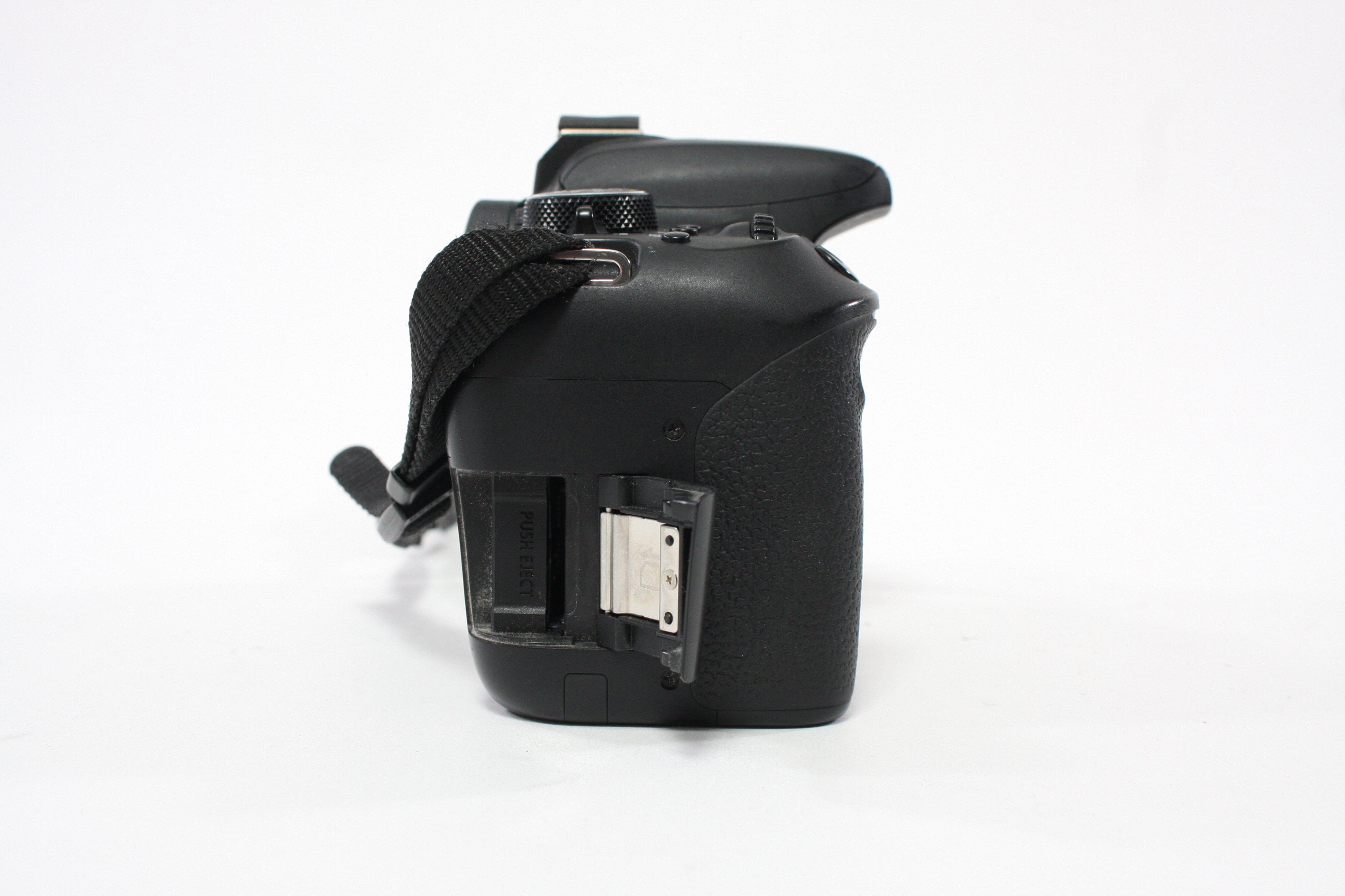 Canon T7i Digital SLR Camera Body with 18-55mm f/4-5.6 IS STM Lens with Shutter Count 53,460
