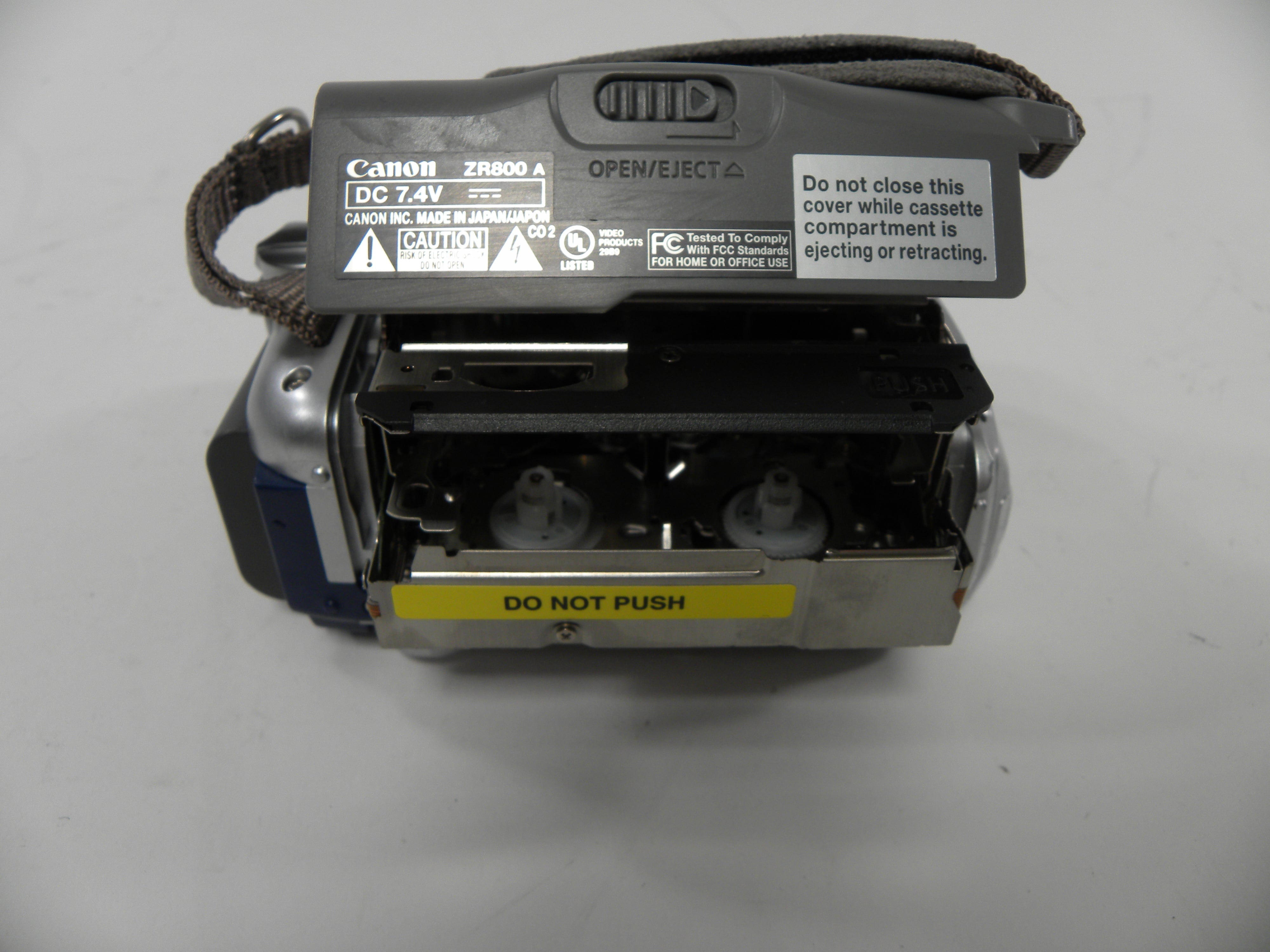 Canon ZR800 MiniDV Camcorder