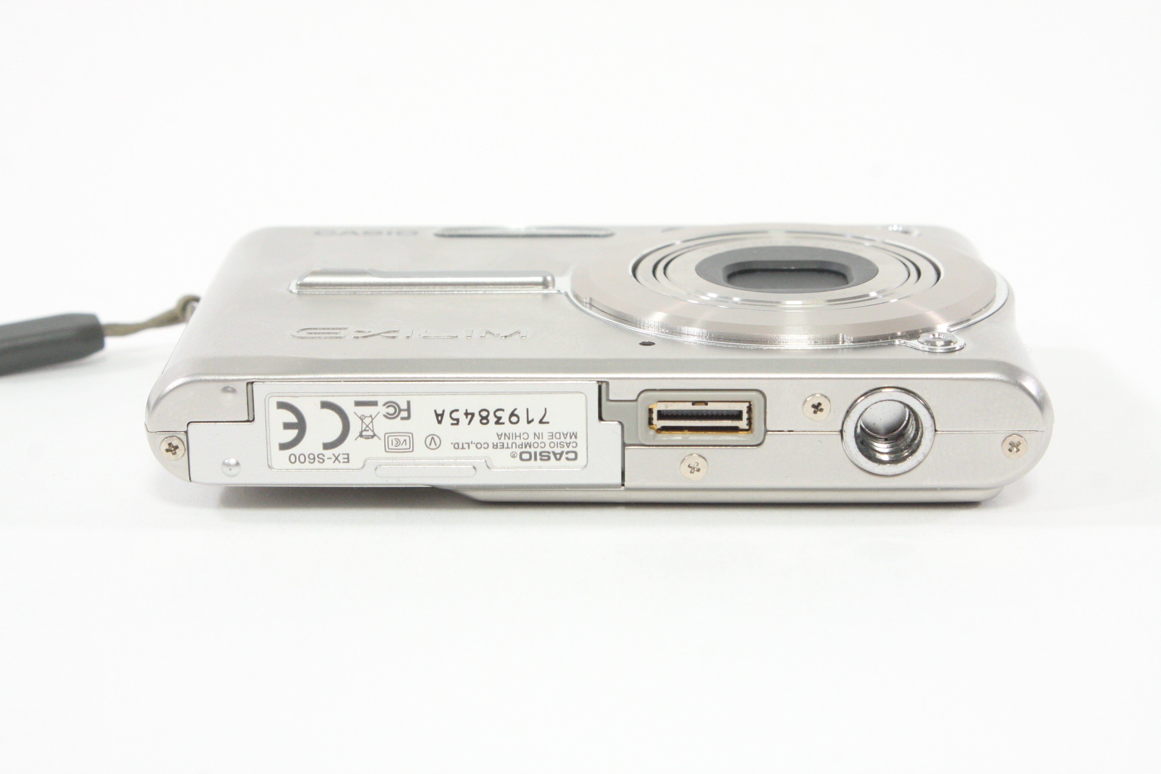Casio Exilim EX-S600 Digital Camera 6MP