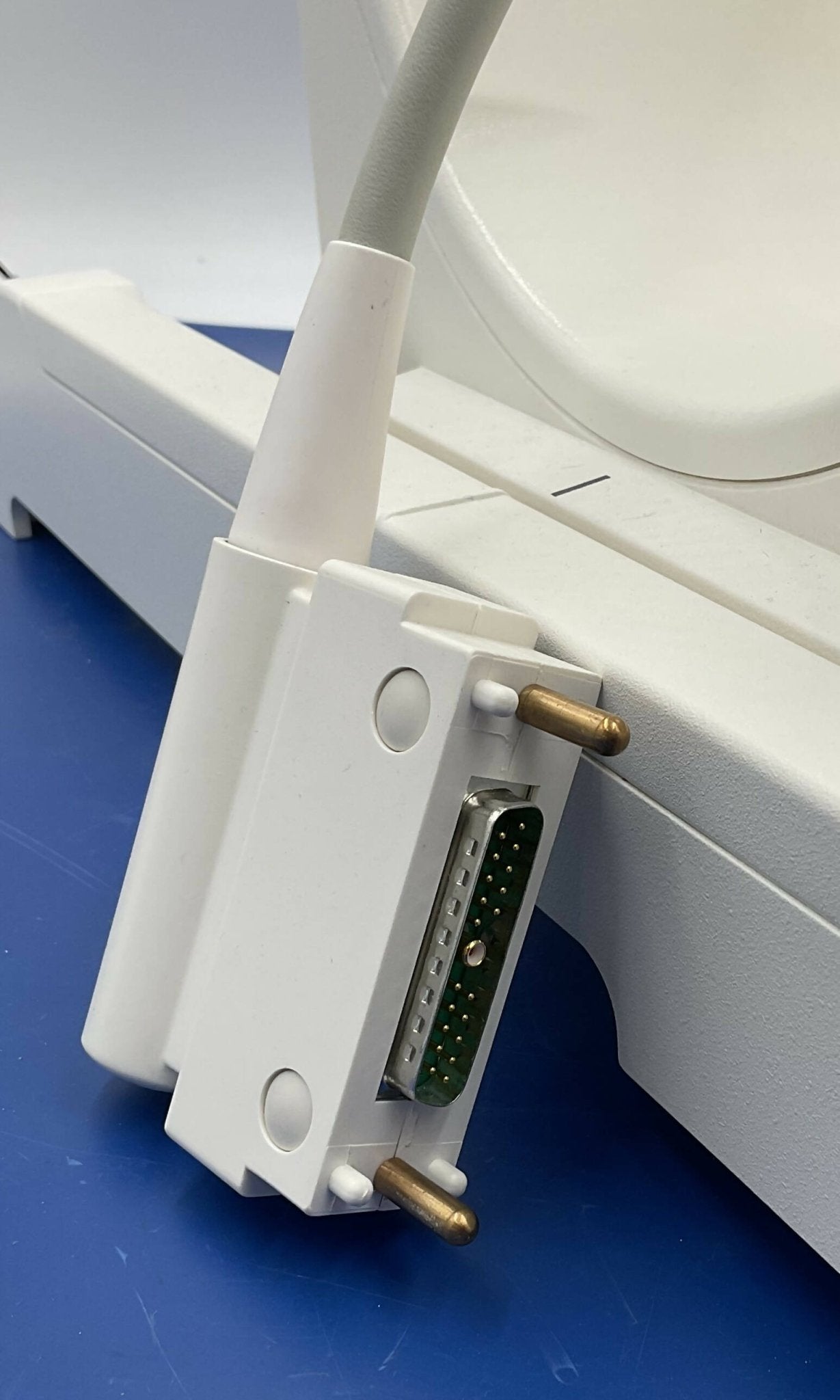 Siemens 3146466 - CP Extremity MRI Coil Angle View | Alo Tech Solutions