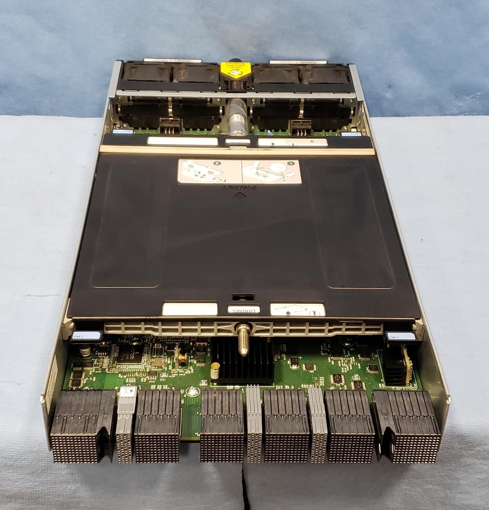 EMC VNX5200/5400 Service Processor 1.8GHz, 16GB RAM 303-201-006D-05