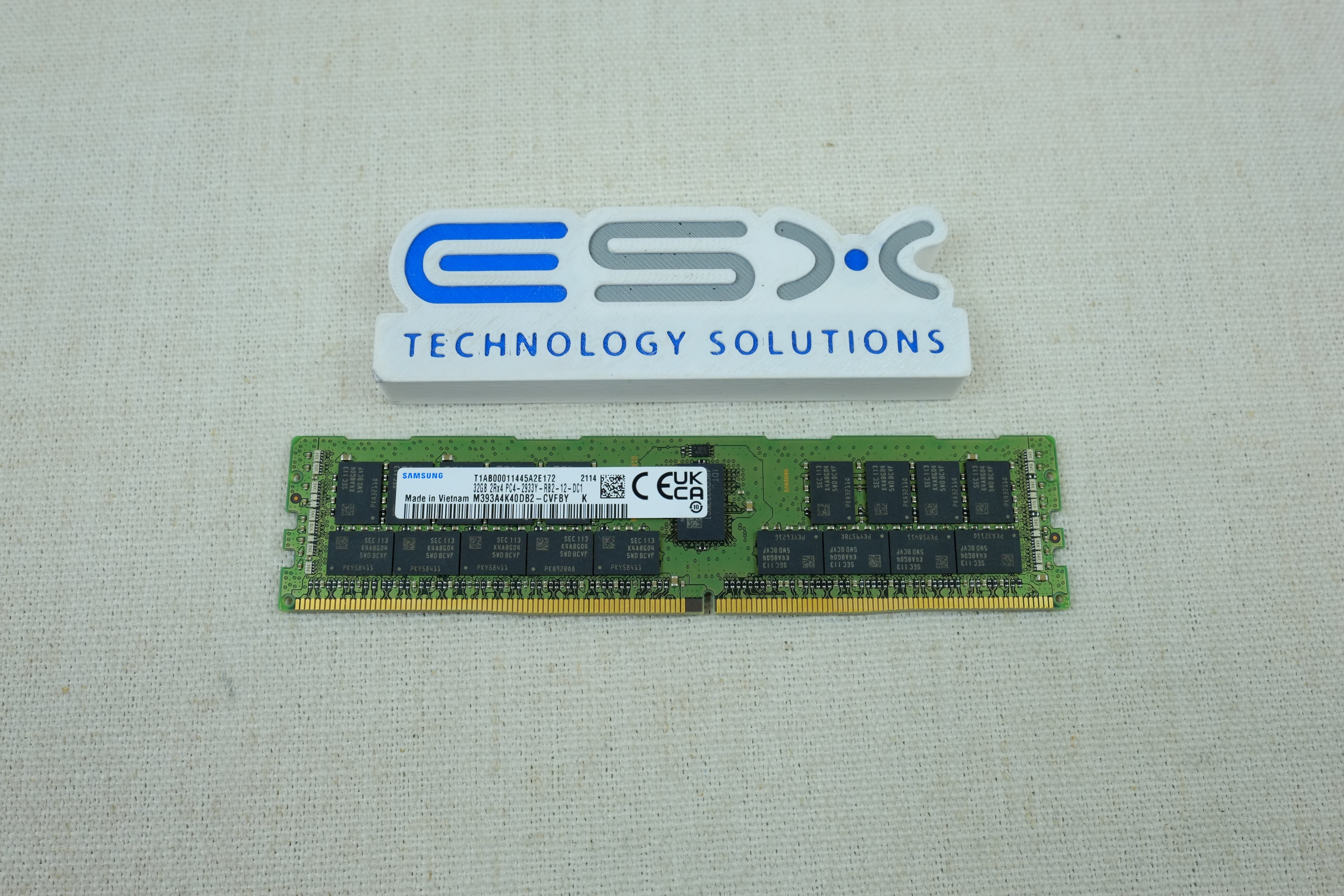 Samsung M393A4K40DB2-CVF 32GB 2Rx4 PC4-2933Y DDR4 ECC Server Memory RDIMM