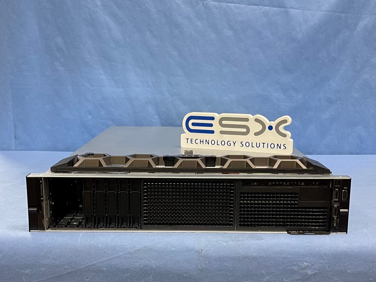 Dell PowerEdge R740 8x 2.5” 2U Barebone Rack Server 2x Heatsink, 2x 750W, iDRAC