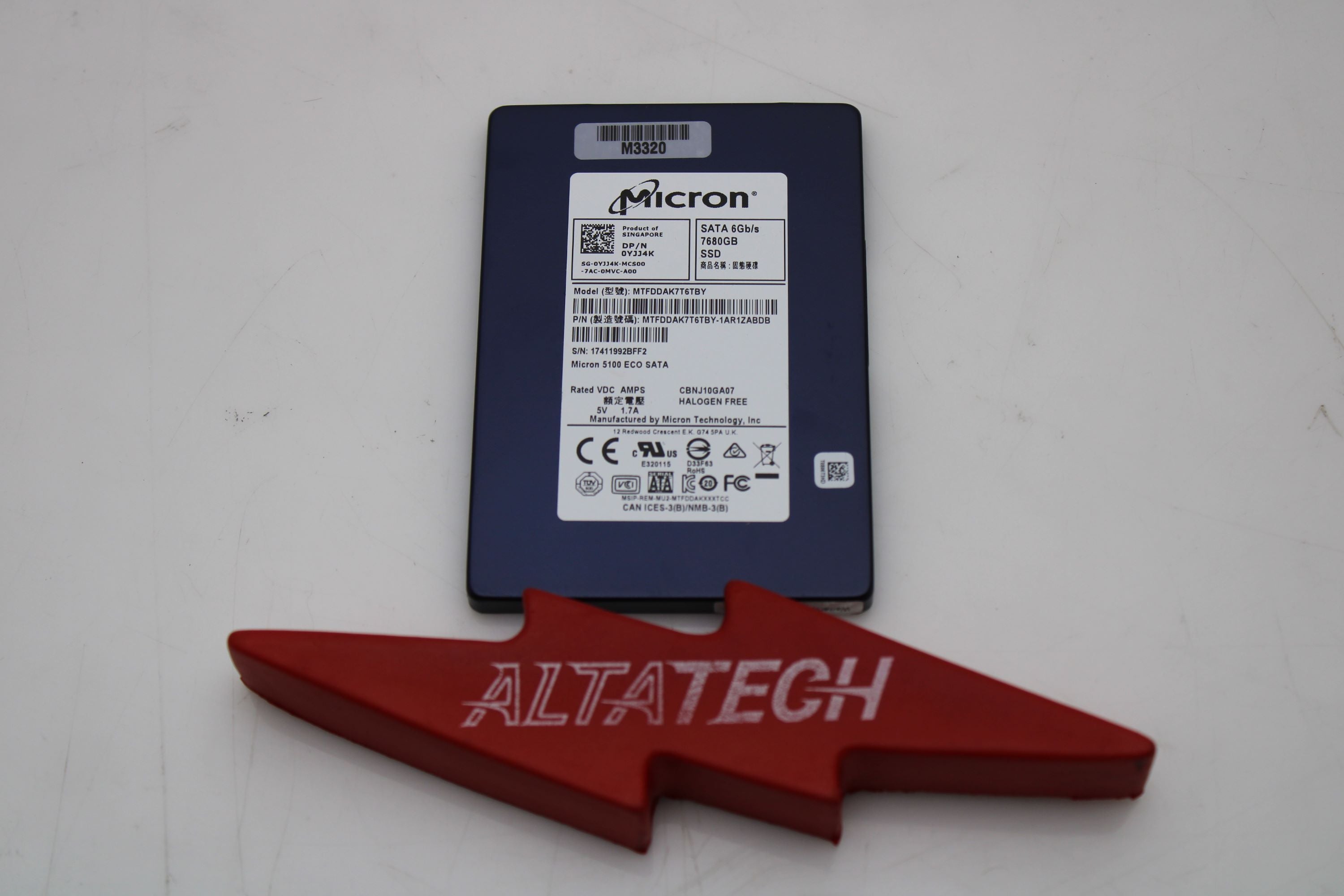 Dell YJJ4K 7.68TB SSD SATA 2.5 6G MTFDDAK7T6TBY