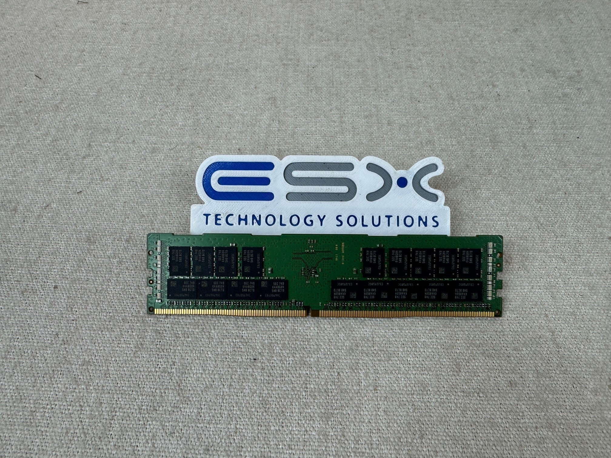 Samsung M393A4K40BB2-CTD 32GB 2Rx4 PC4-2666V DDR4 ECC Server Memory DIMM