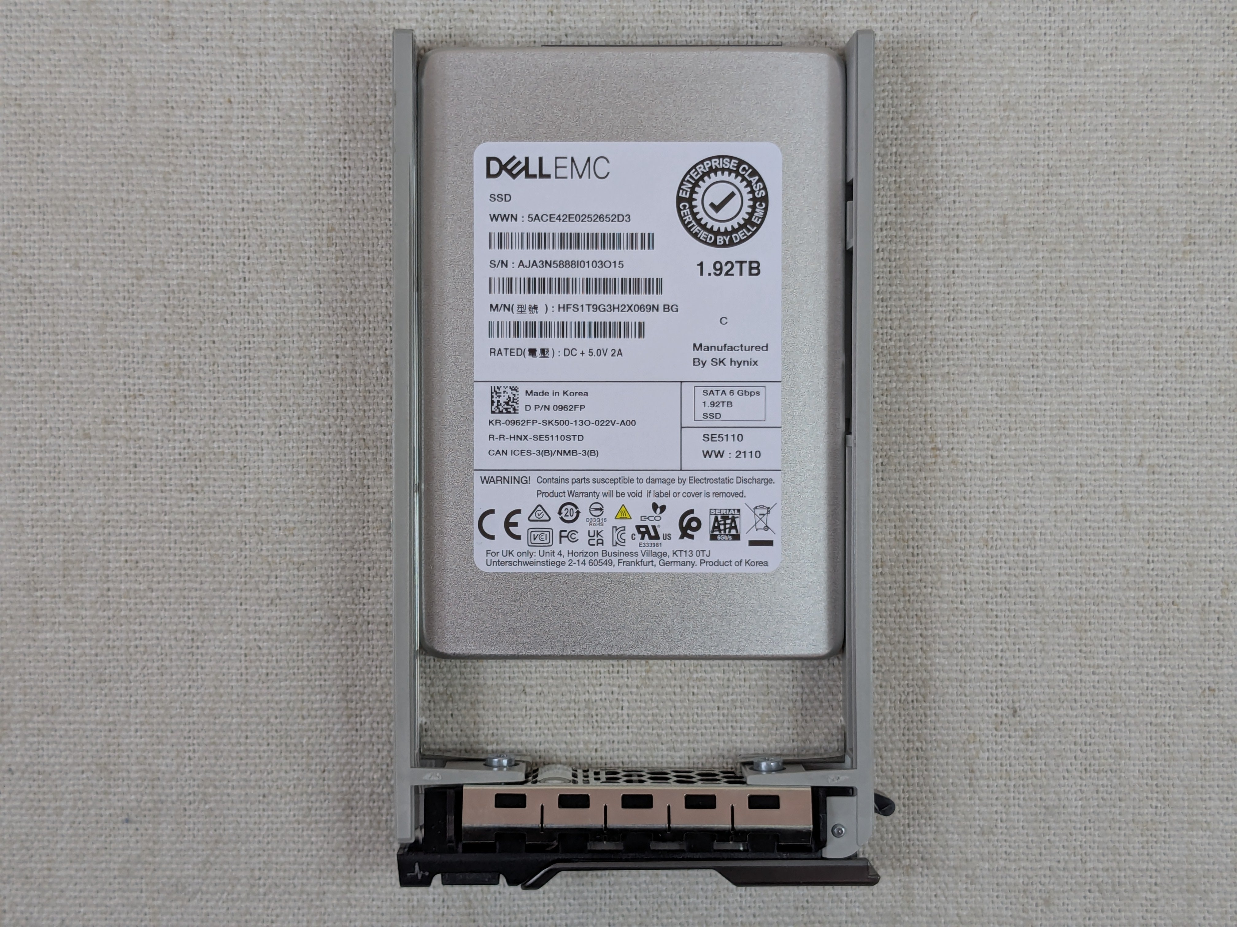 Dell 962FP 1.92TB 6Gb/s 2.5" SATA RI SSD HFS1T9G3H2X069N w/ 13G Tray