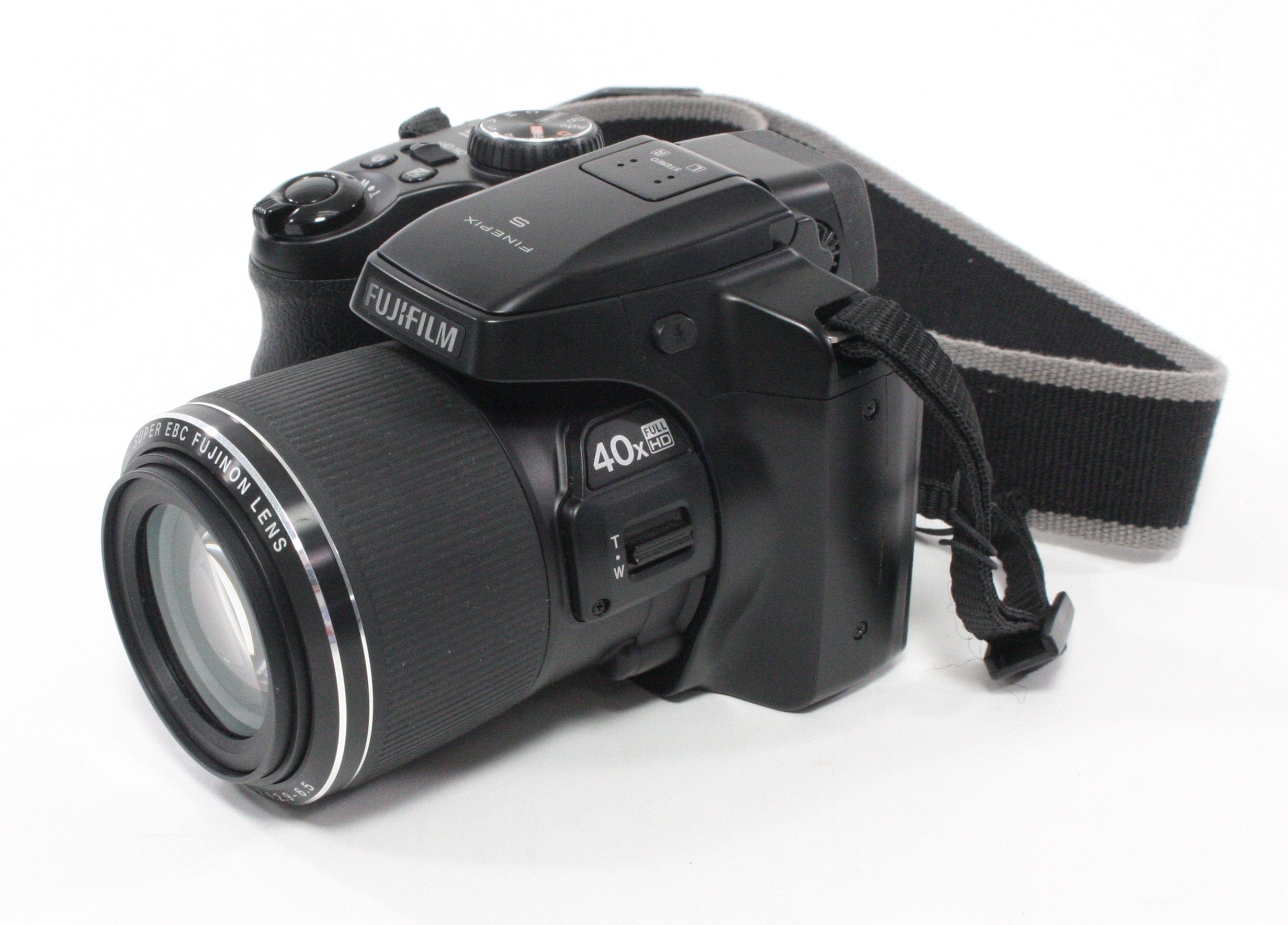 Fujifilm FinePix S8200 Digital Camera (incl case)