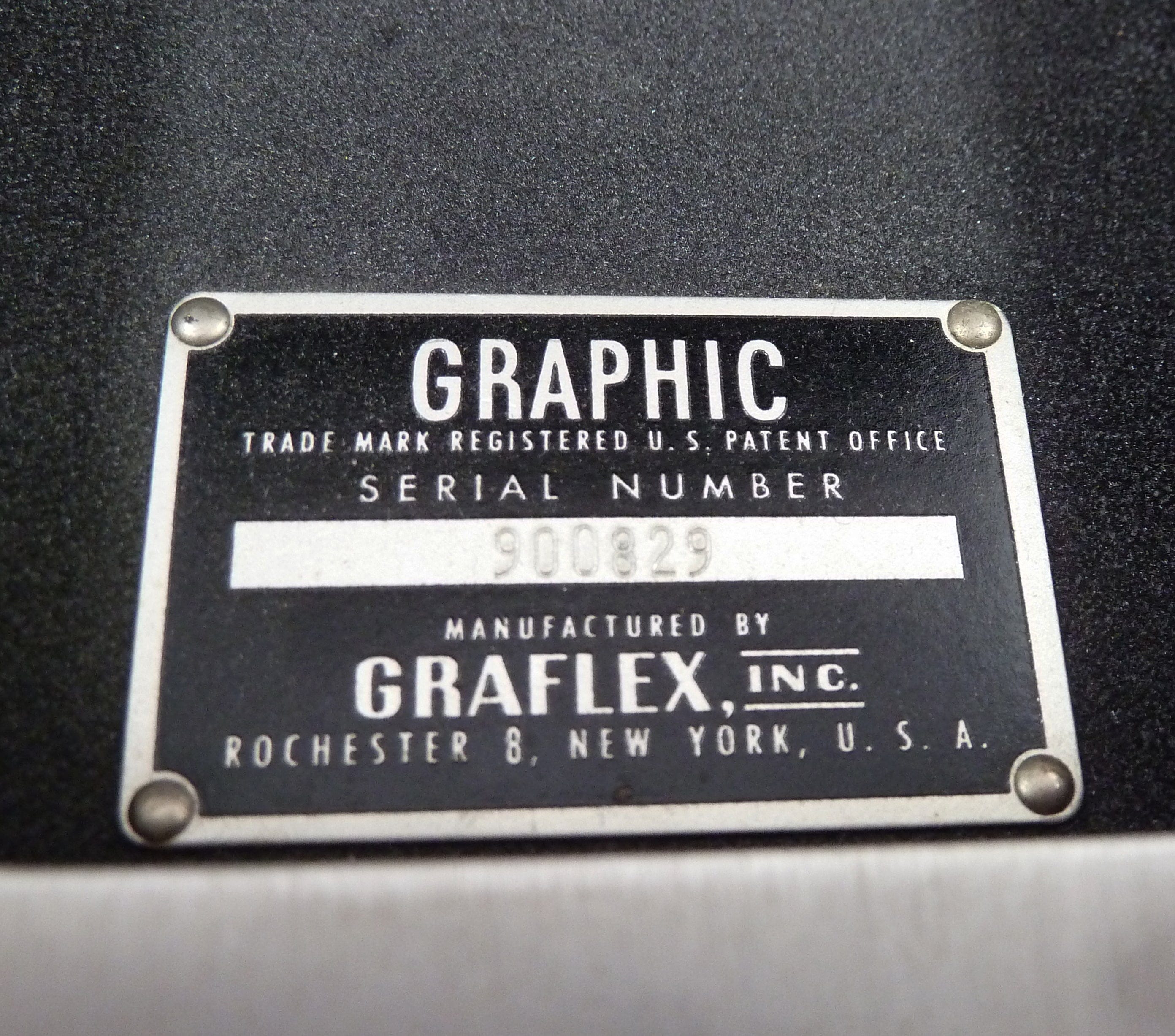 Graflex Crown Graphic 4x5 with Light Sabre Flash and Holders in Case