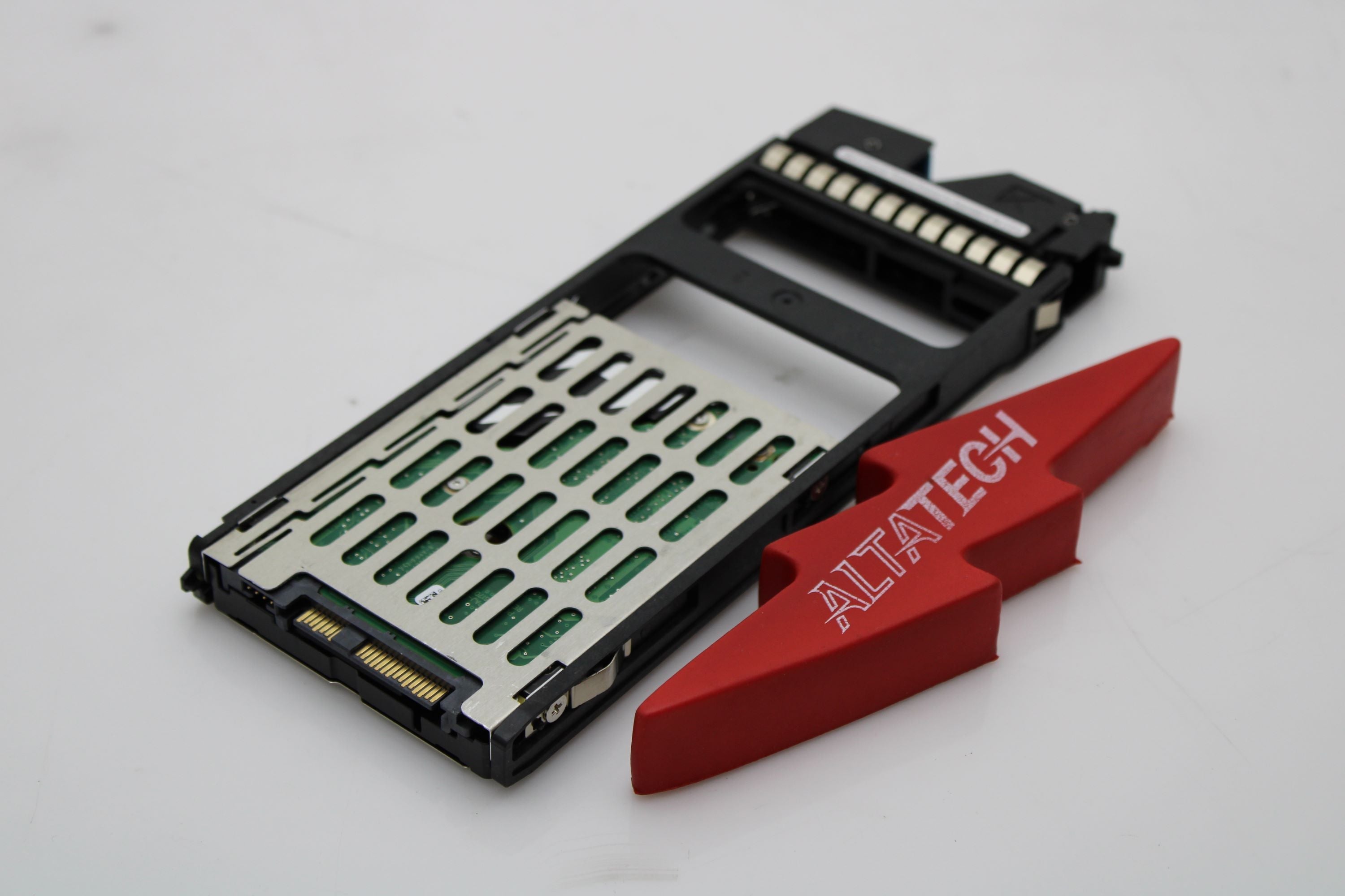 Hitachi 3285276-A 300GB 15K SAS 2.5 6G